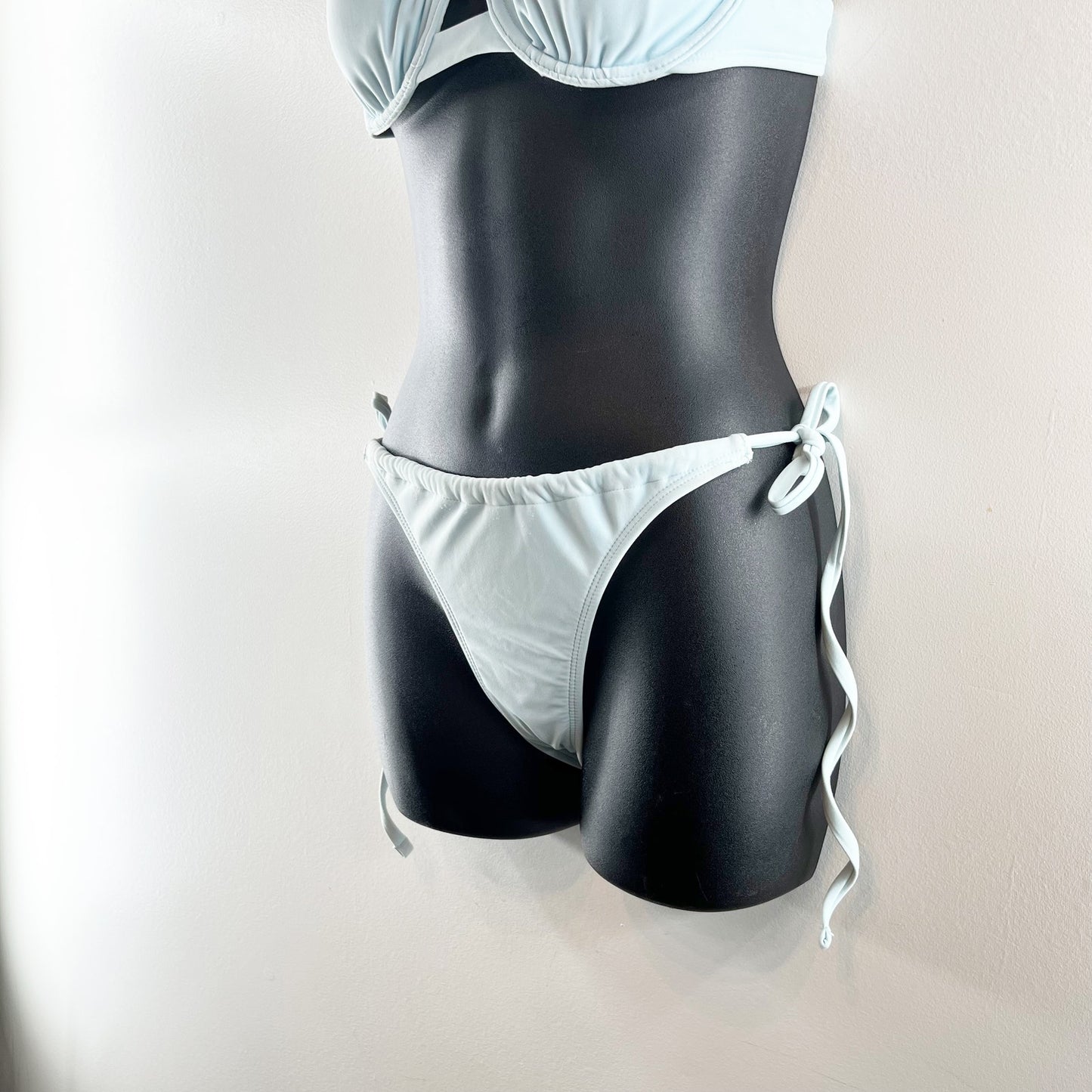 Xhilaration Shirred Underwire Top & Side-Tie Bikini Bottom Set Light Blue Medium