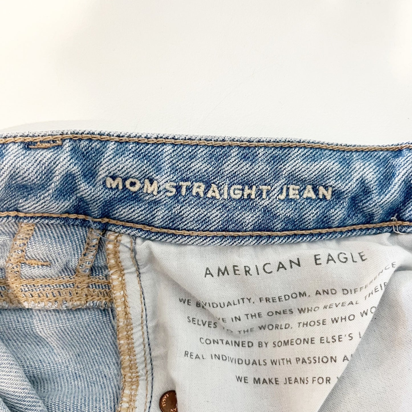 American Eagle Outfitters High Waisted Distressed Mom Straight Jeans Blue 8