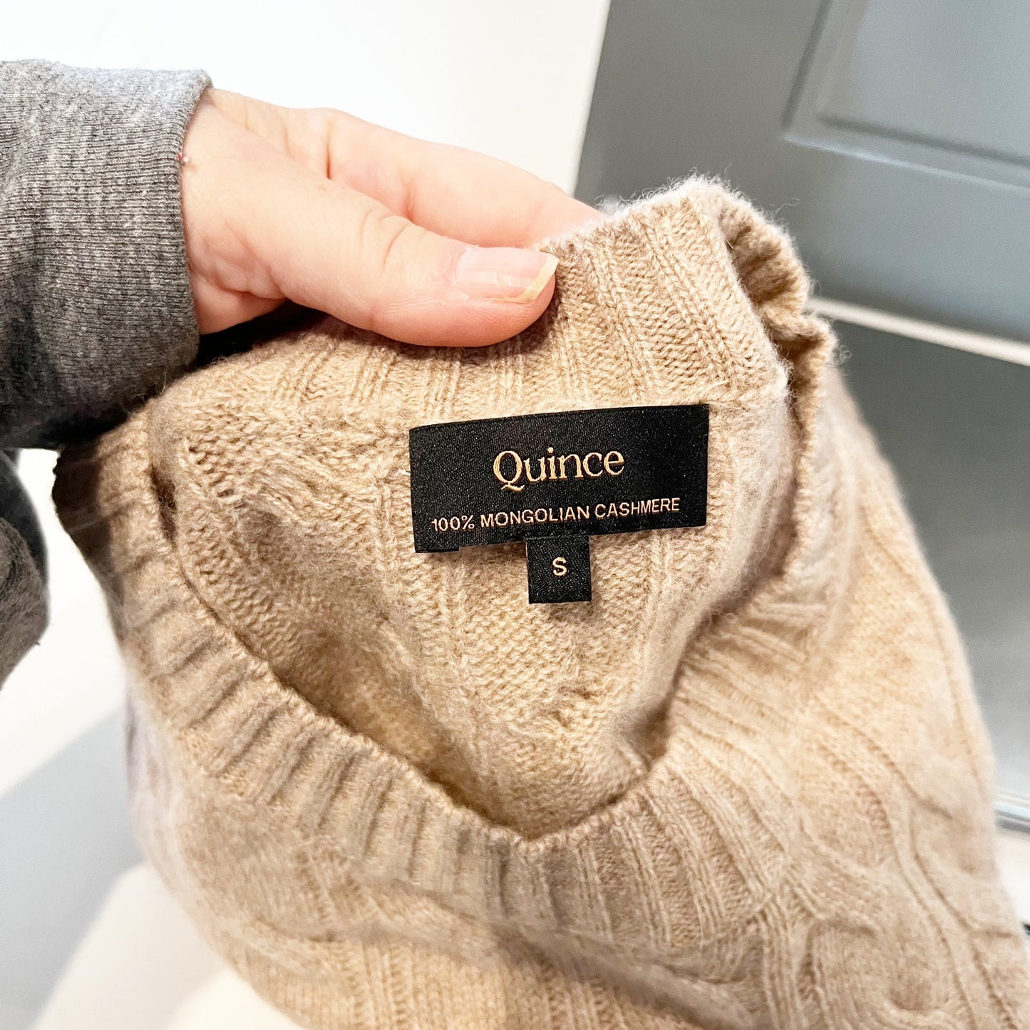 Quince Mongolian Cashmere Shrunken Cable Crew Neck Sweater Oatmeal Small