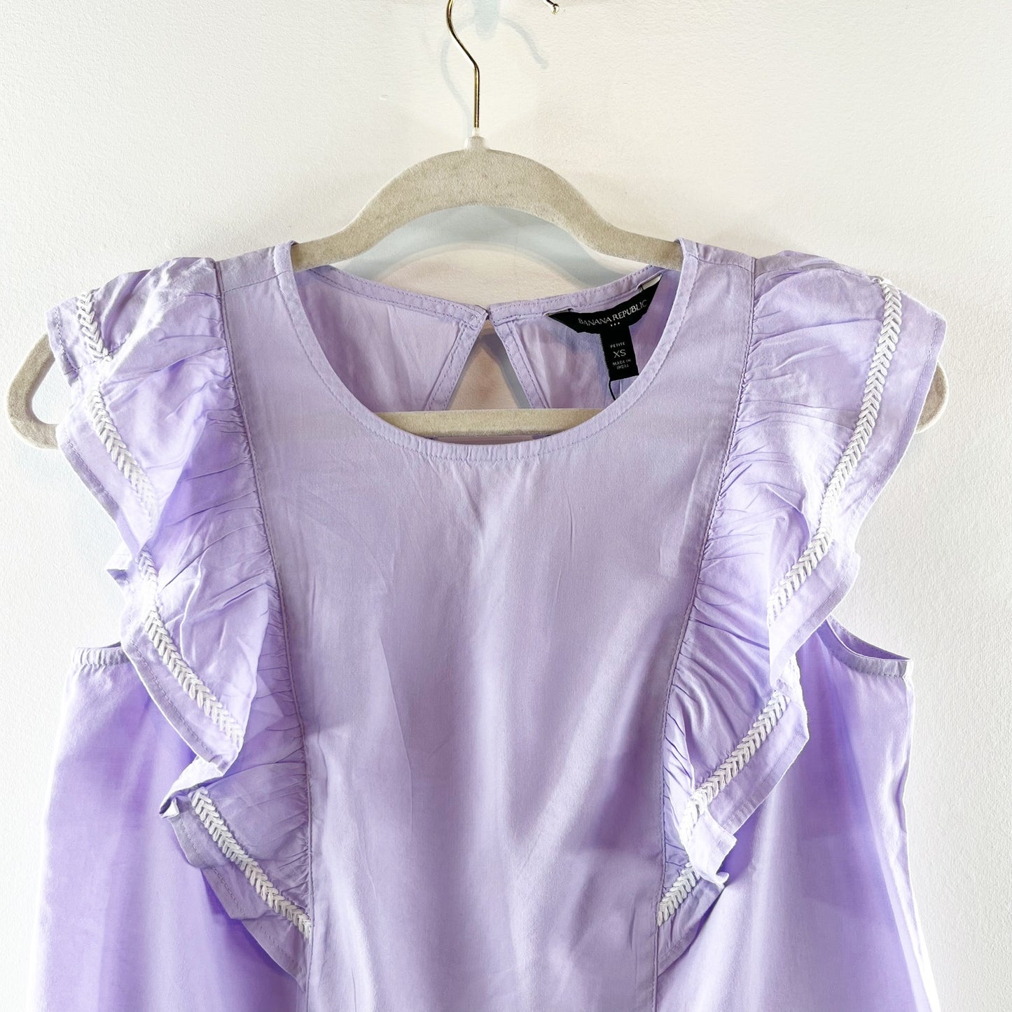 Banana Republic Open Back Cutout Ruffle Short Sleeve Top Lilac Purple XS Petite