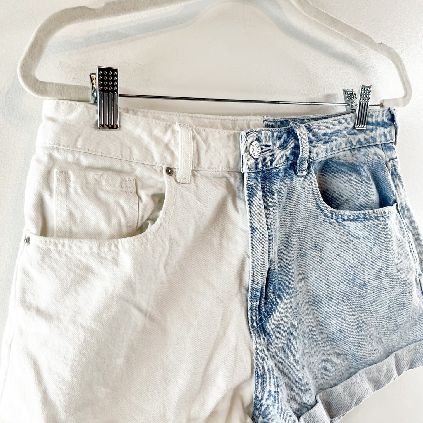 PacSun High Waisted Two-Tone Cuffed Hem Mom Shorts Blue White Denim 29