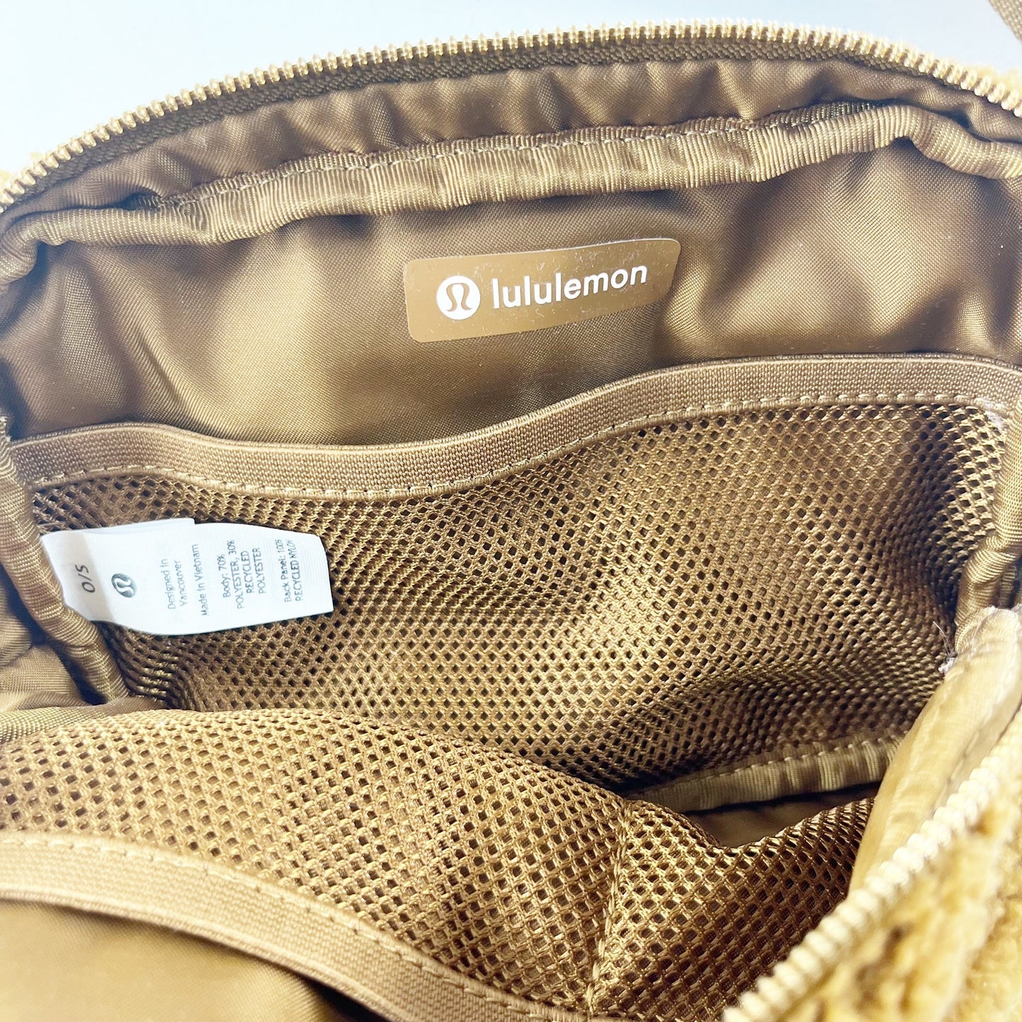 Lululemon Everywhere Belt Bag Fleece Sherpa Brown Caramel