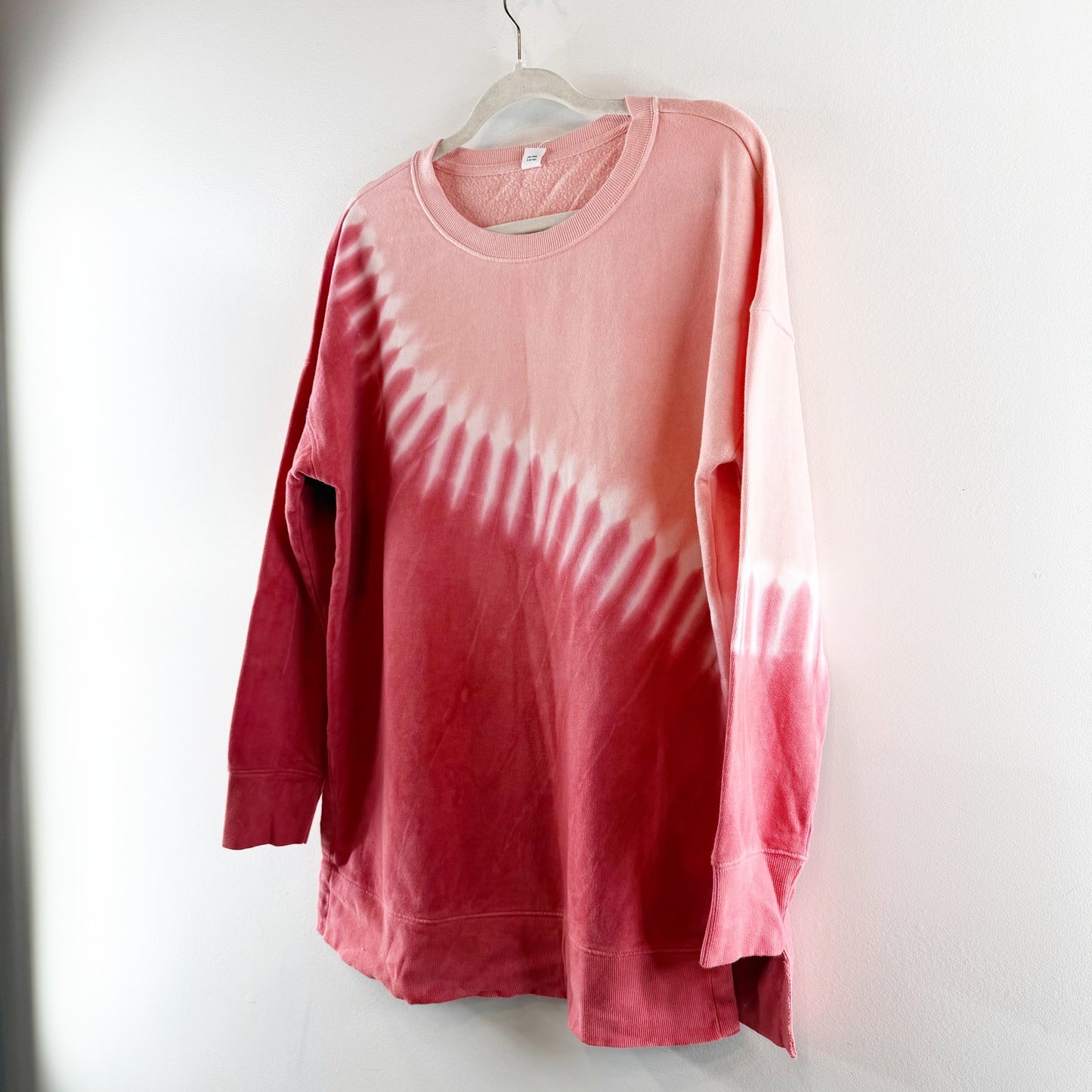 Old Navy Oversized Garment Dyed Tie Dye Sweatshirt Pink Red Medium