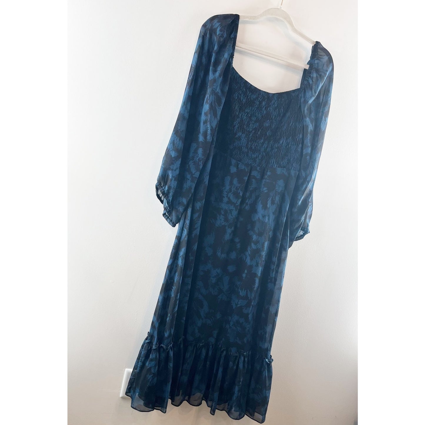 Just Taylor Smocked Bodice Long Sheer Sleeve Floral Midi Dress Blue Large