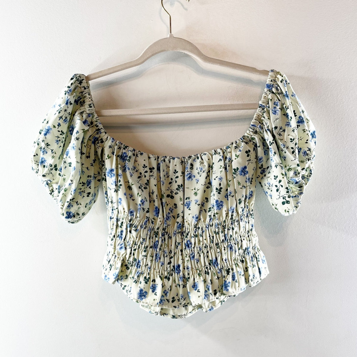 Abercrombie & Fitch Short Puff Sleeve Floral Smocked Crop Tap Yellow Blue Medium