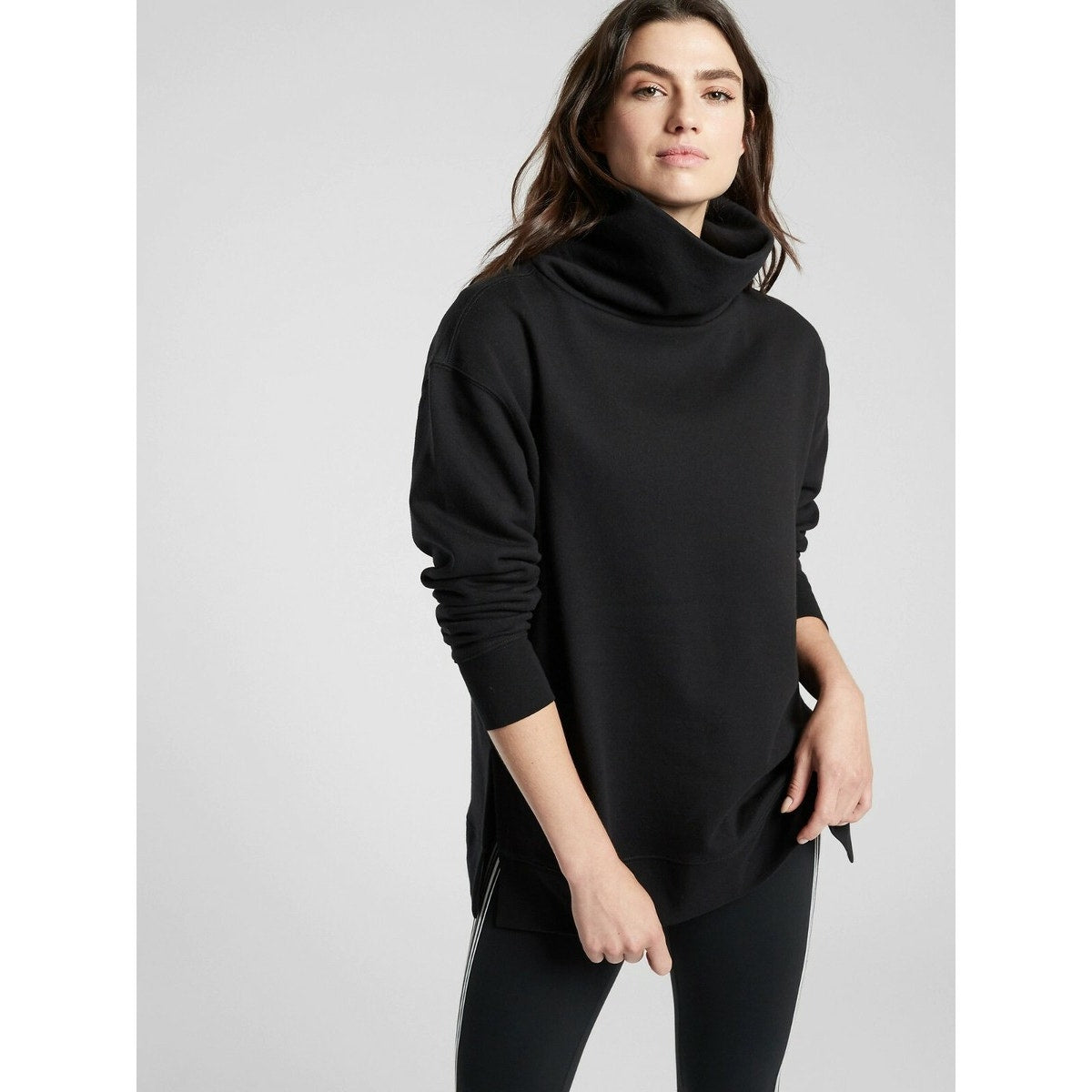 Athleta 24/7 Funnel Neck Long Sleeve Pullover Sweatshirt Black Medium