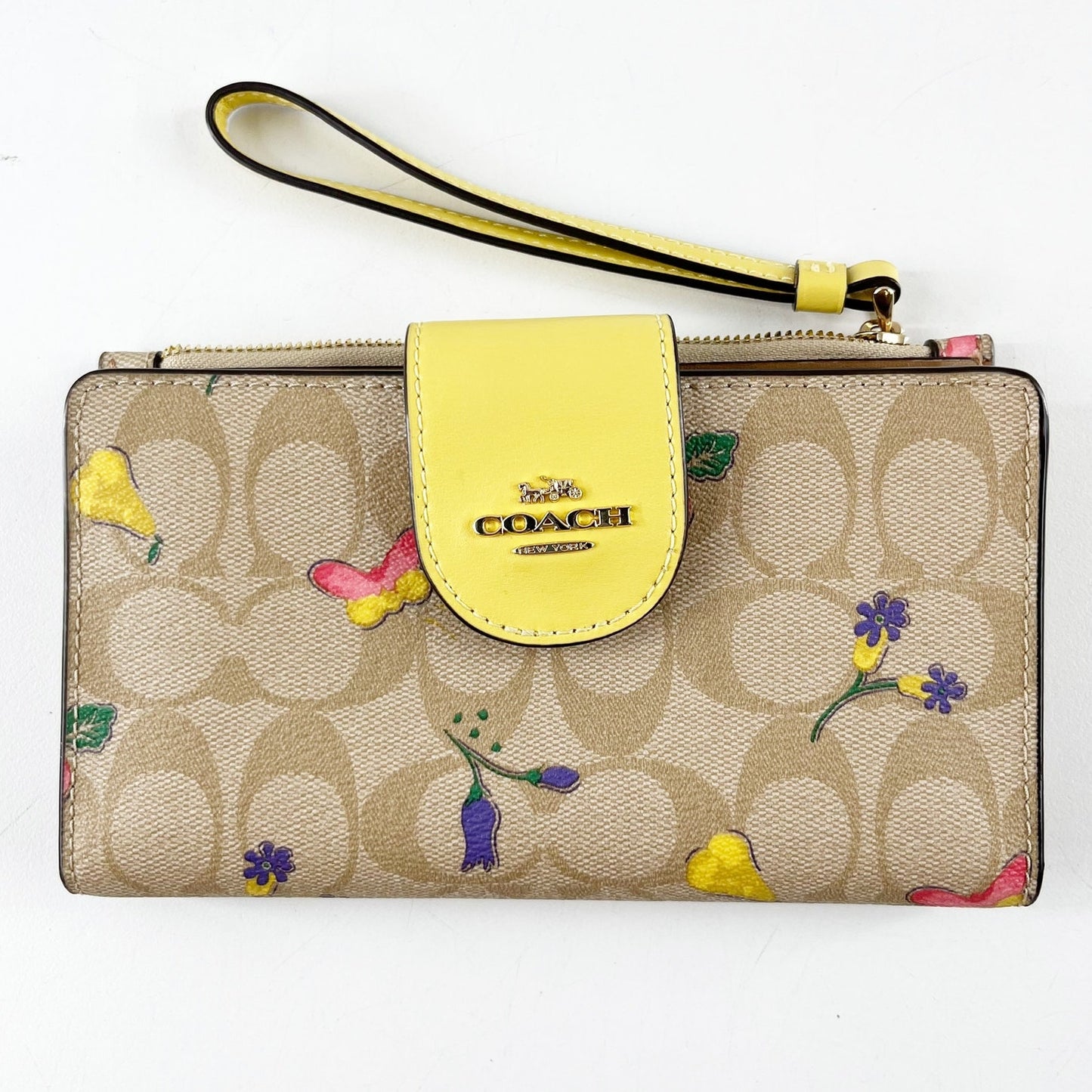 Coach Phone Wallet Wristlet Signature Canvas C Dreamy Veggie Print Yellow Tan