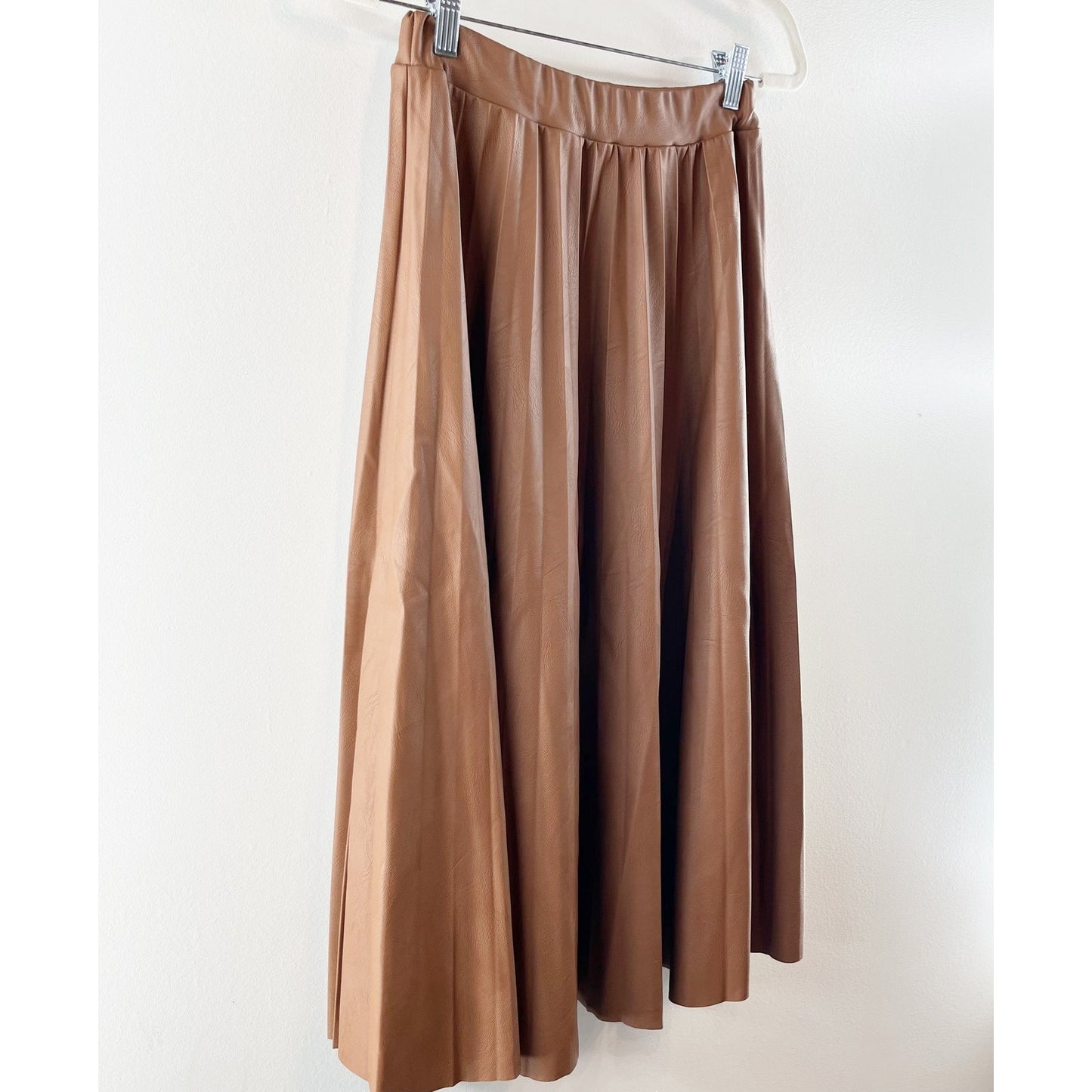 Q2 Faux Leather Pull On High Waisted Pleated A-Line Midi Skirt Brown Small Med