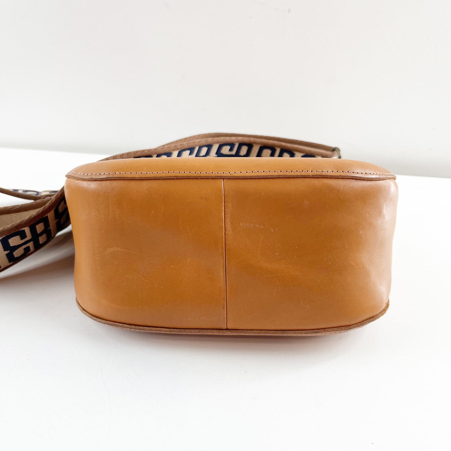 Clare V. Louis Turnlock Leather Crossbody Guitar Strap Purse Camel Brown Tan