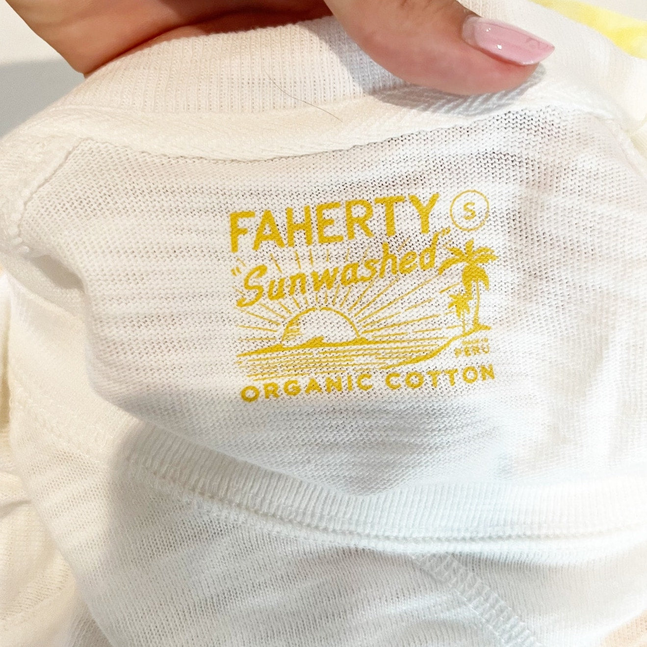 Faherty Sunwashed Long Sleeve Organic Cotton Pullover Sunset Print White Small