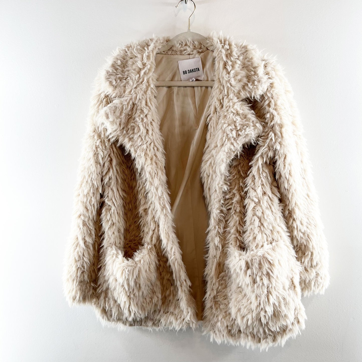 BB Dakota Warming Signs Collared Faux Fur Coat Tan Cream Small