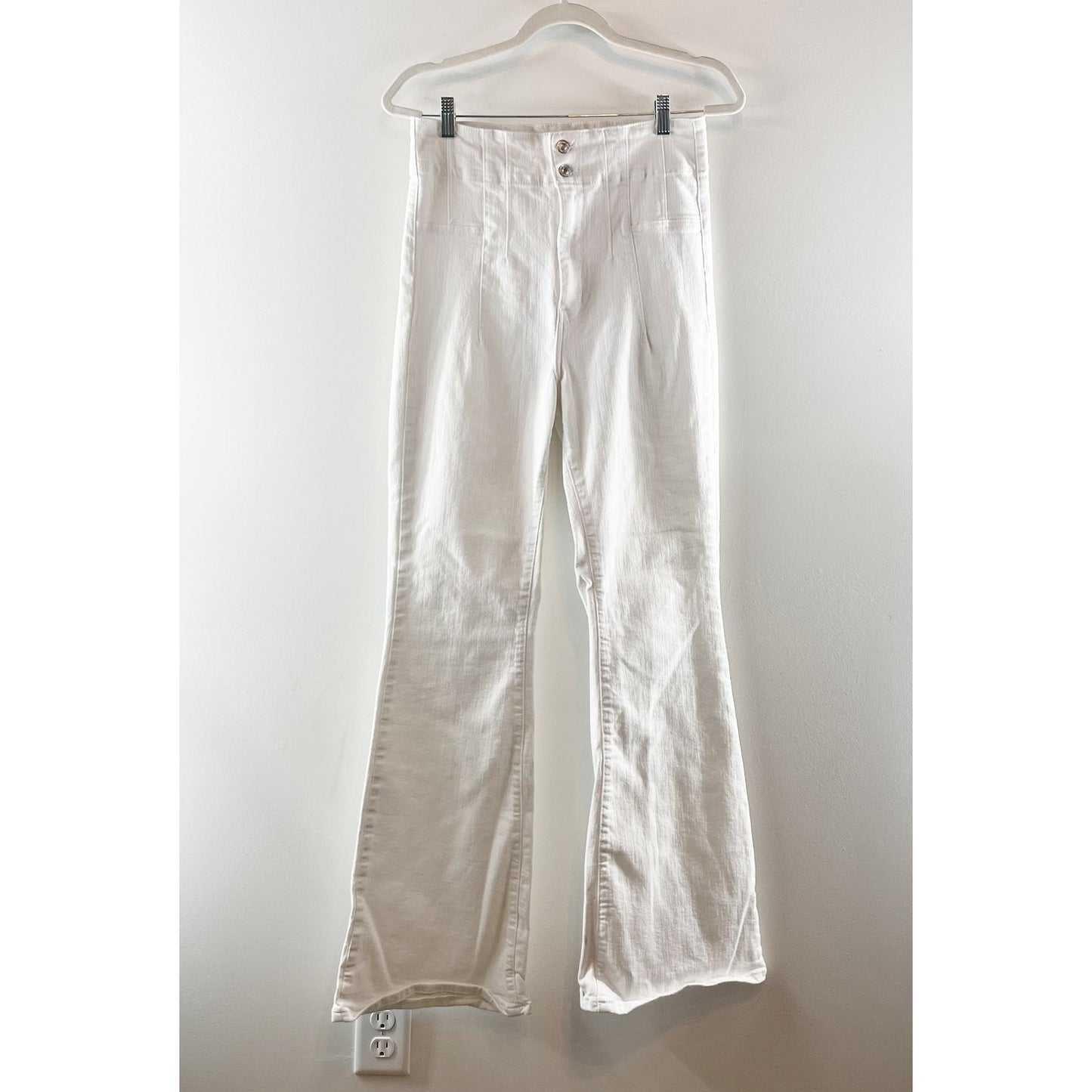 Free People We The Free High Rise Jayde Flare Bell Bottom Jeans White 31 / 12