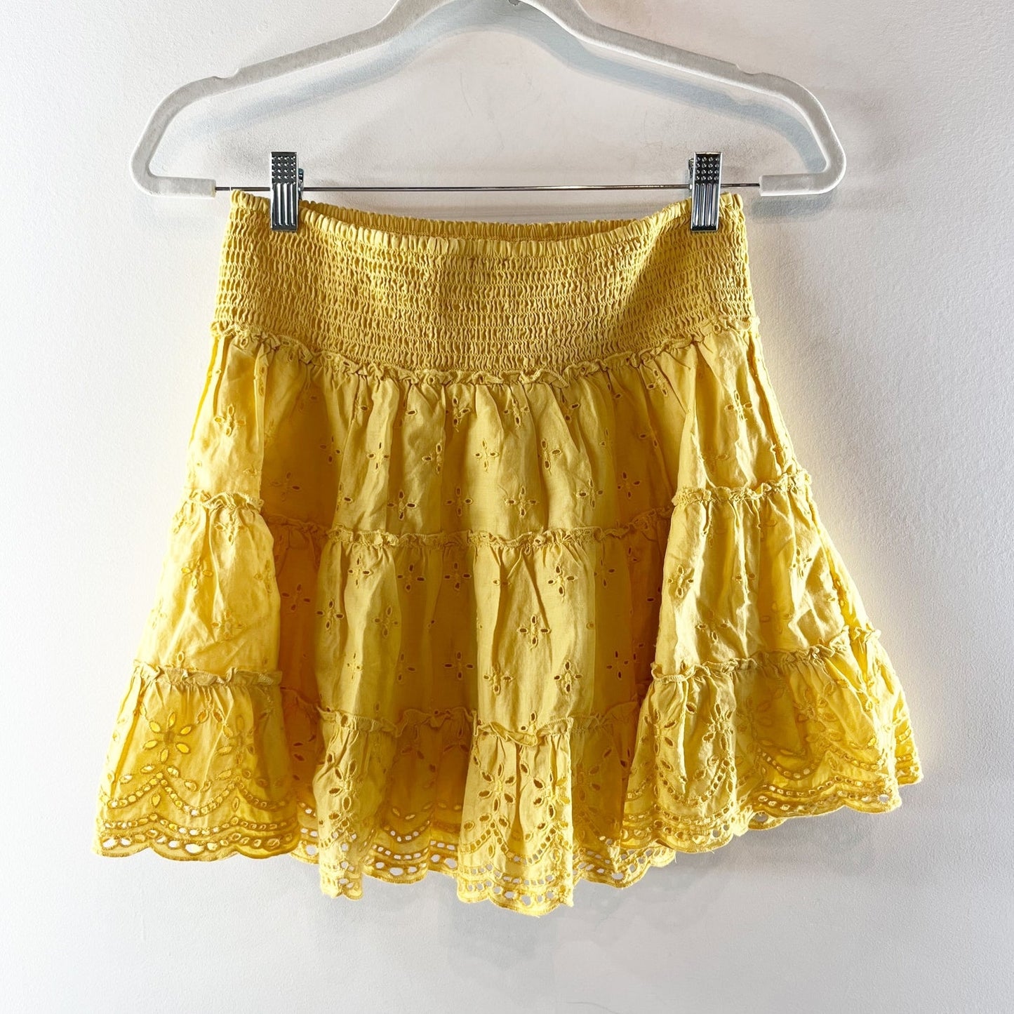 American Eagle Outfitters High Rise Solid Eyelet Tiered Mini Skirt Yellow Small