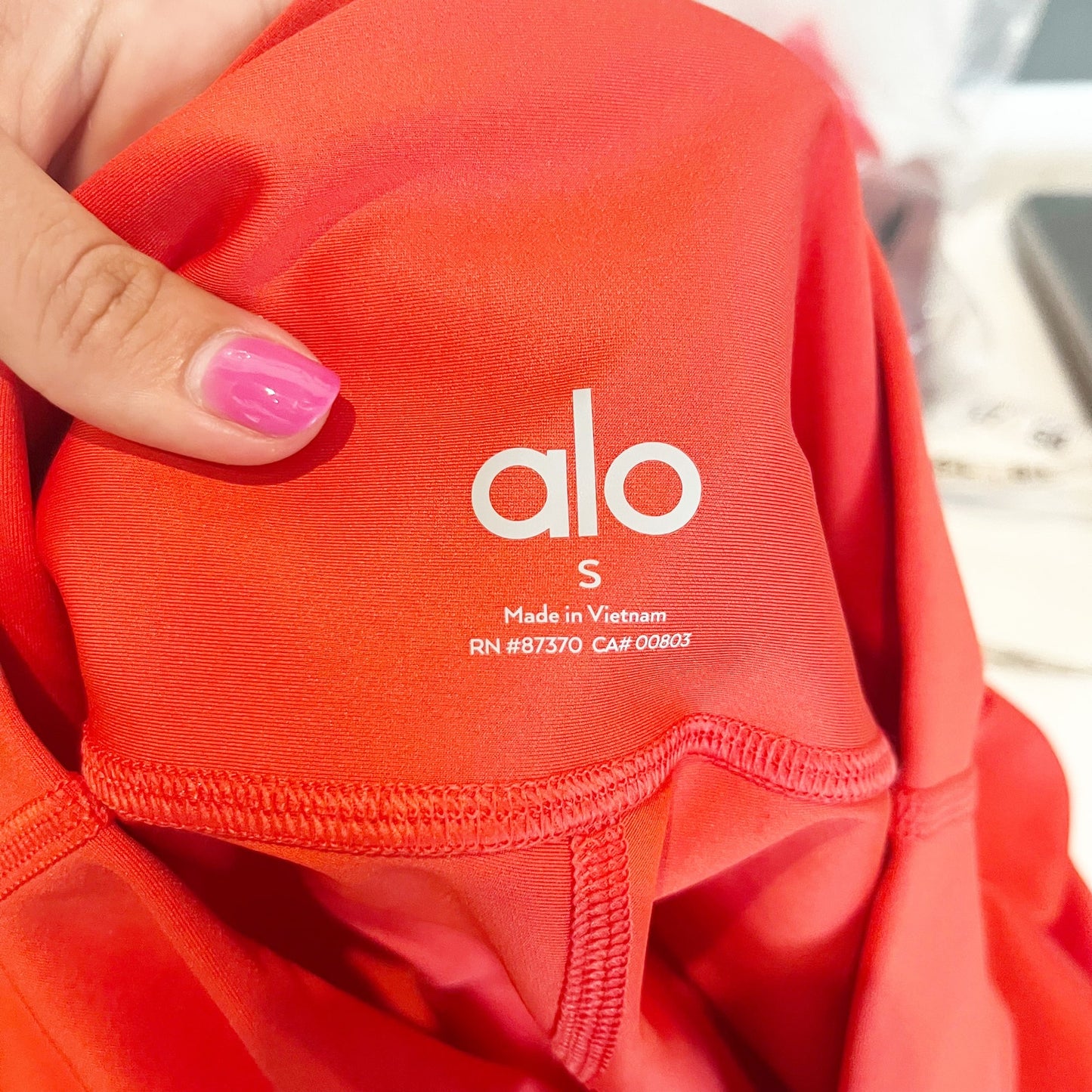 Alo Yoga Airlift 7/8 High Waisted Leggings Pants Bright Red Small