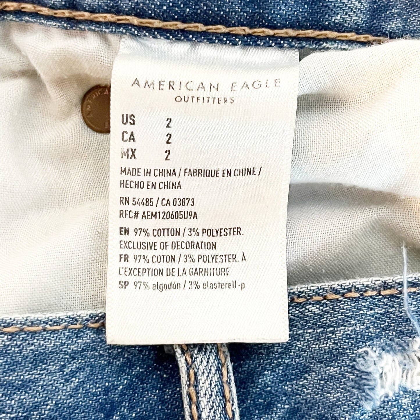 American Eagle Frayed Distressed Cutoff 90s Boyfriend Jean Short Medium Washed 2