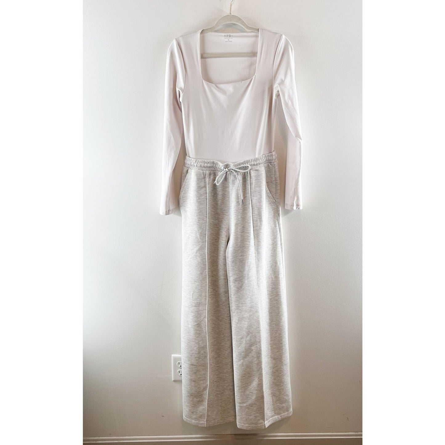Abercrombie YPB Everydaysoft Long Sleeve Hybrid Jumpsuit White Gray Medium