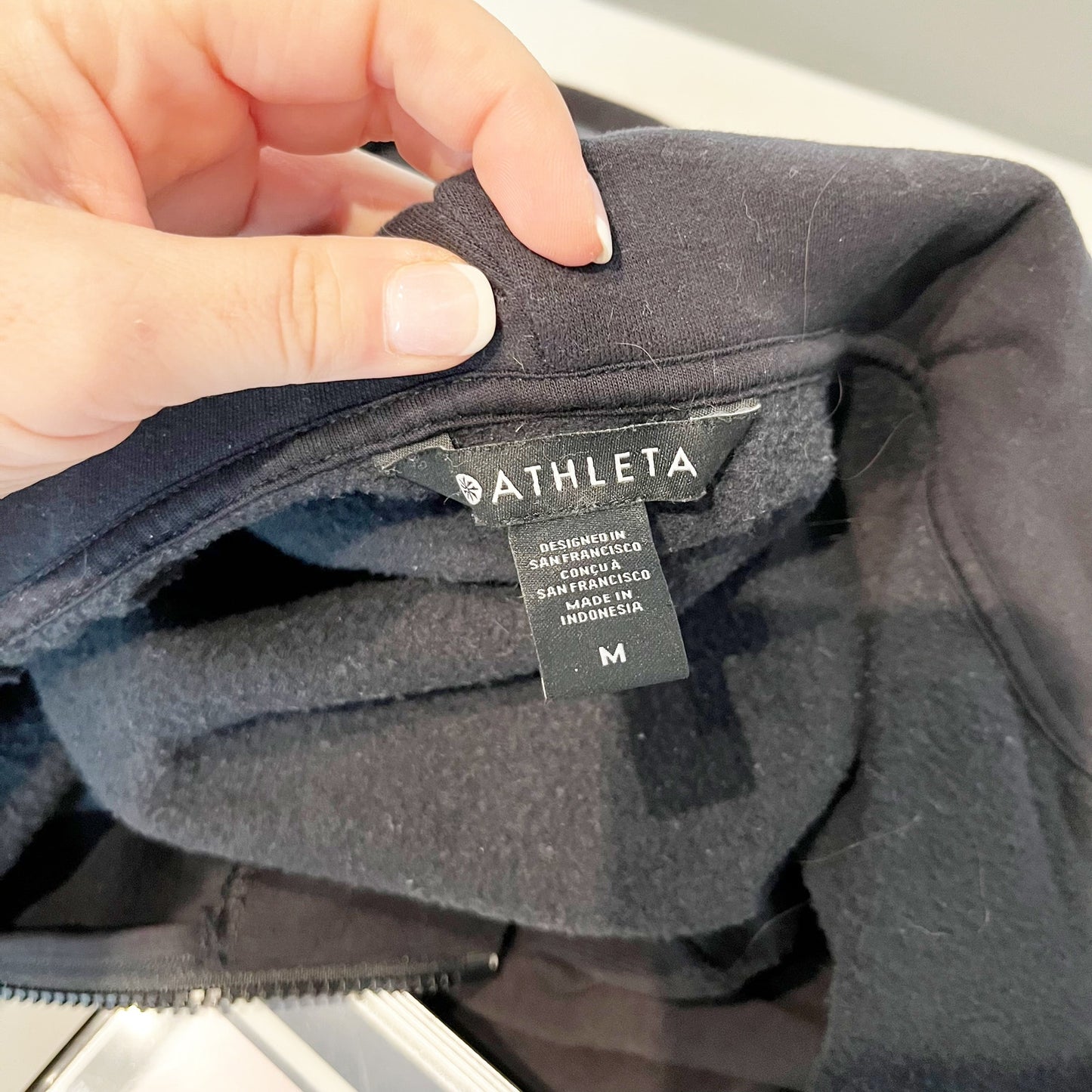 Athleta Forever Fleece Cropped Full Zip Hoodie Sweatshirt Black Medium