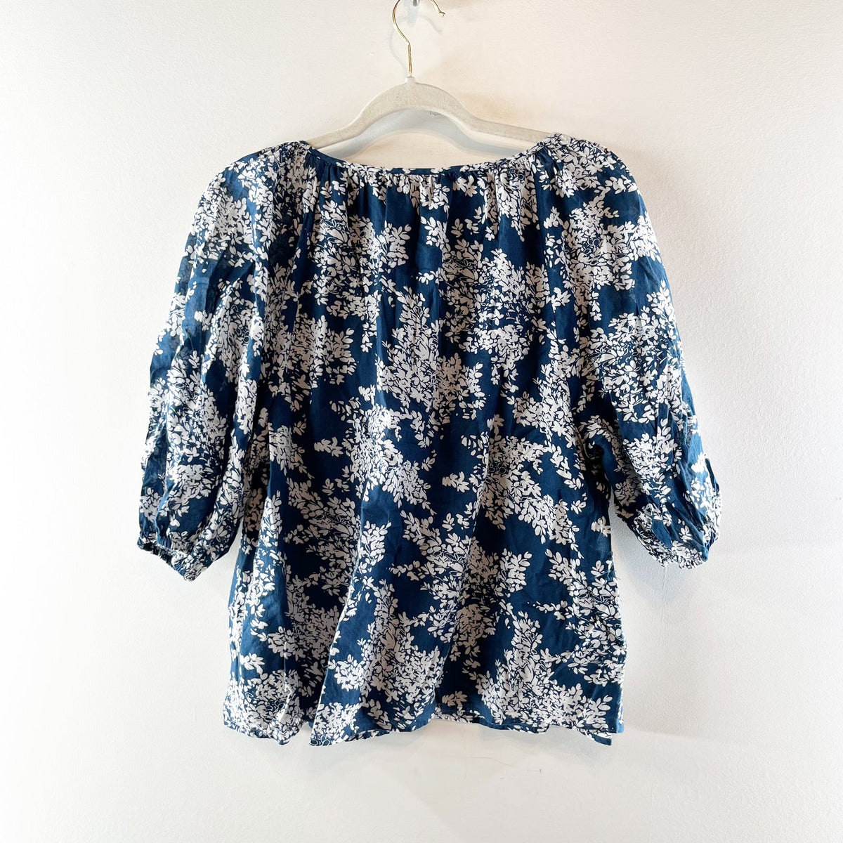 Abercrombie & Fitch Floral Puff Sleeve V-Neck Blouse Top Blue White Medium