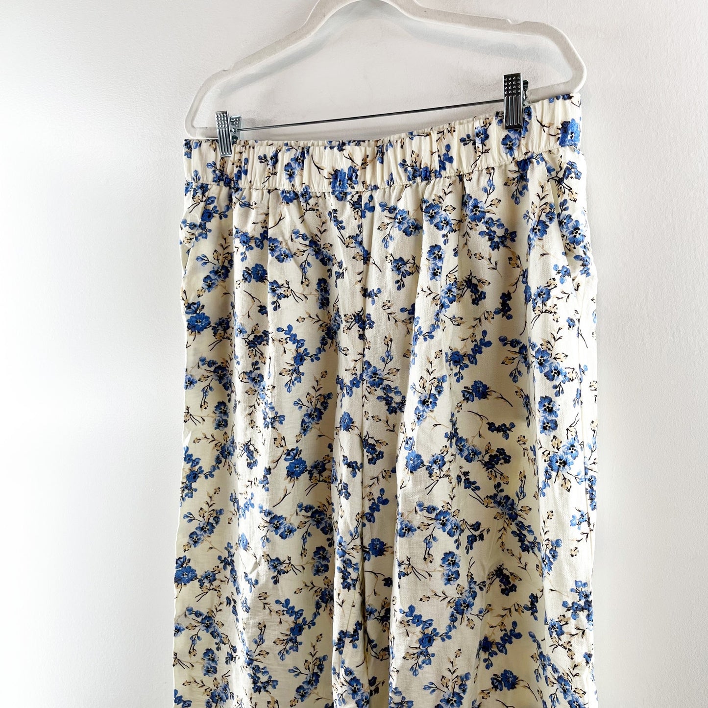 A New Day High Rise Wide Leg Floral Print Pants Cream Blue Large