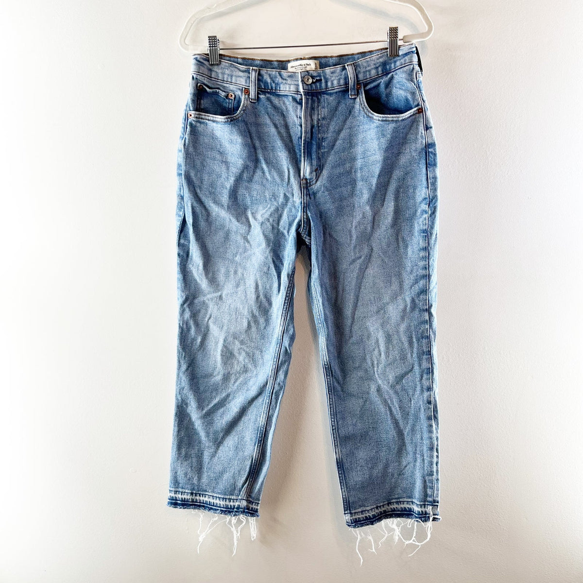 Abercrombie & Fitch Frayed Ankle Straight Ultra High Rise Jeans Blue 31 / 12 P