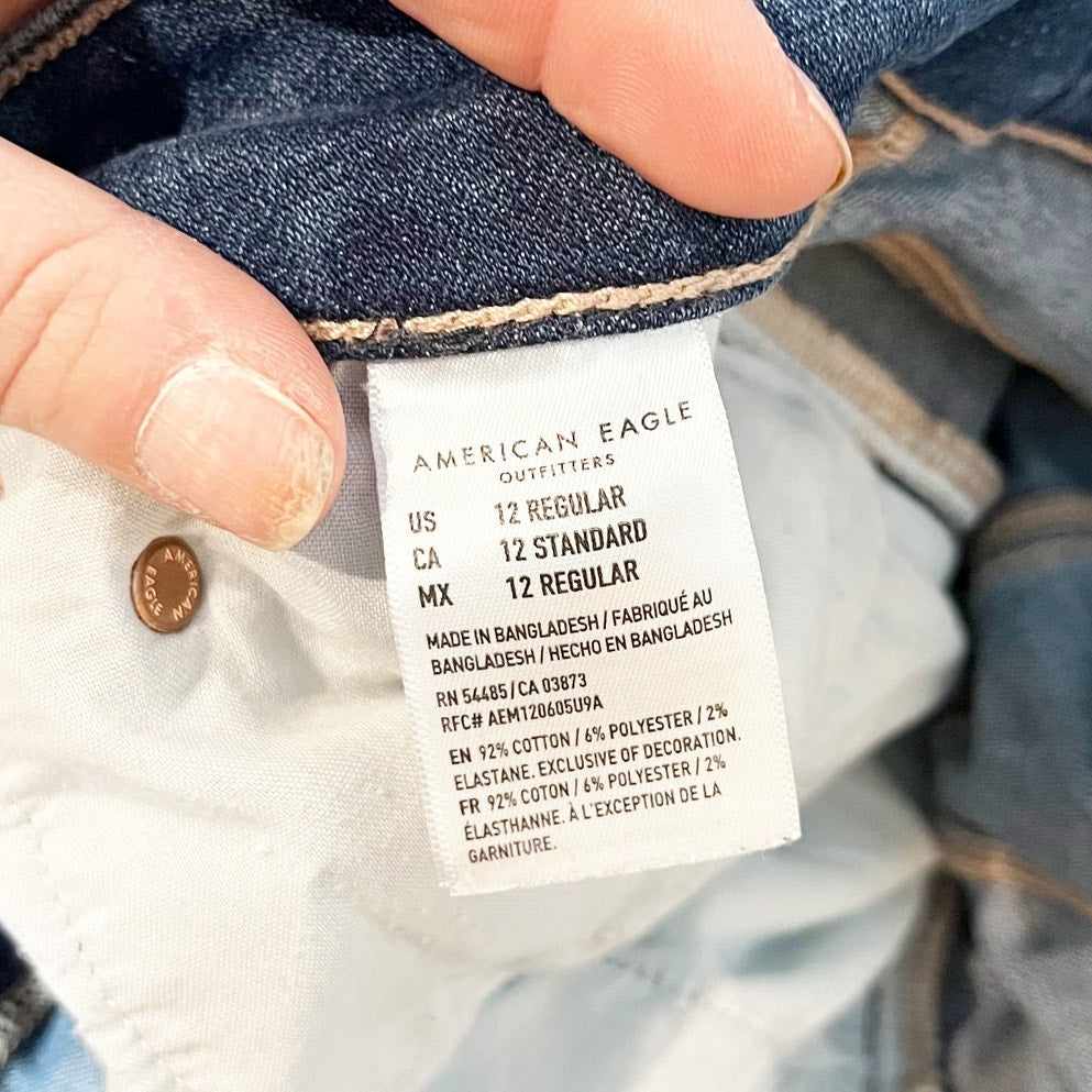 American Eagle High Rise Artist Flare Chewed Hem Jeans Blue 12