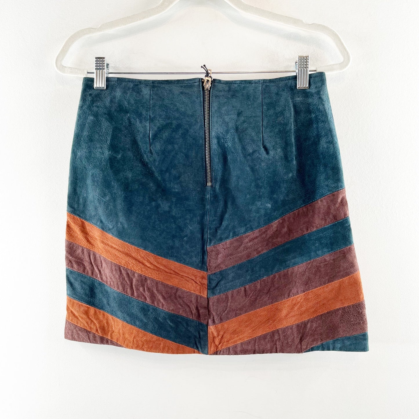 Blank NYC Chevron Patchwork Suede Leather Mini Skirt Navy Blue Orange 27