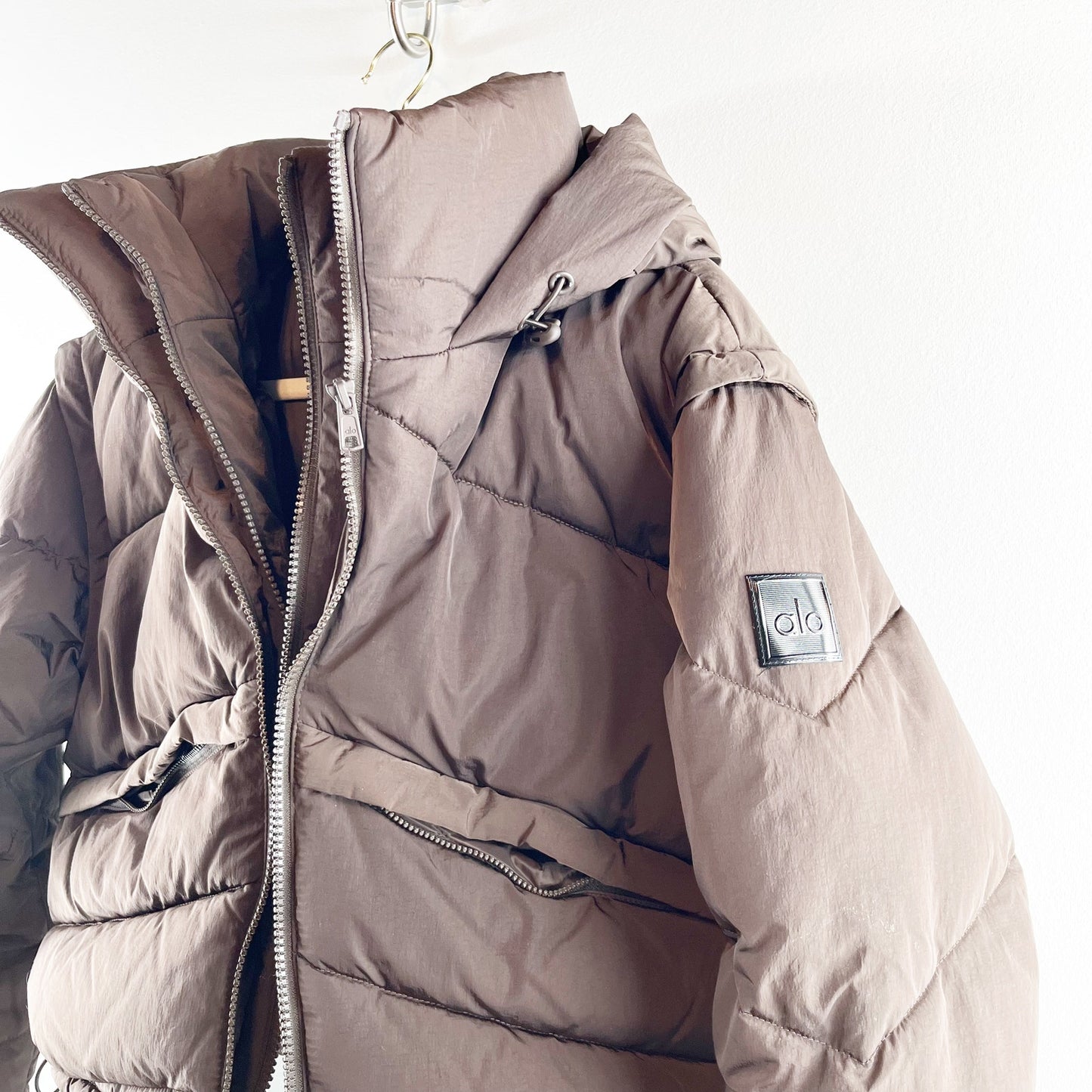 Alo Glacier Cropped Puffer Jacket Coat Espresso Brown Small