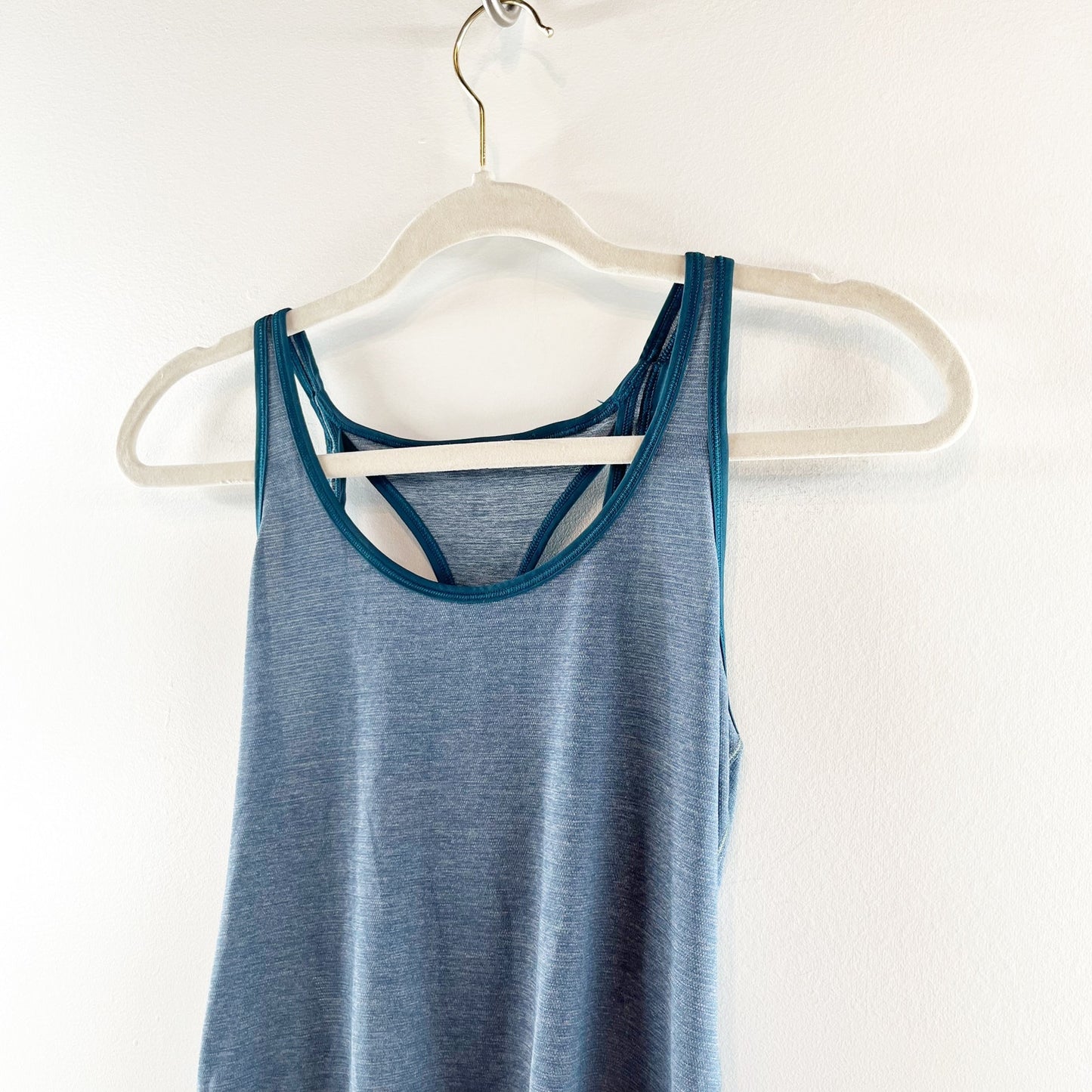 Lululemon Run The Day Open Back Racerback Tank Top Blue Small