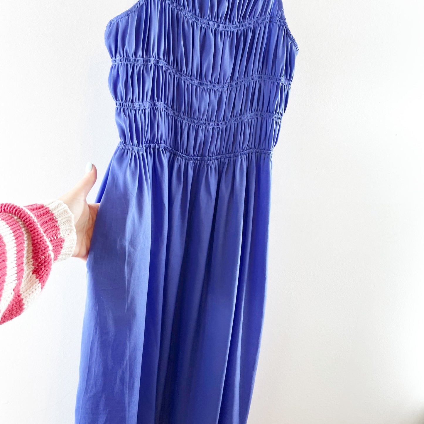 Gap Sleeveless Smocked Slip Midi Dress with Pockets Alice Blue Medium
