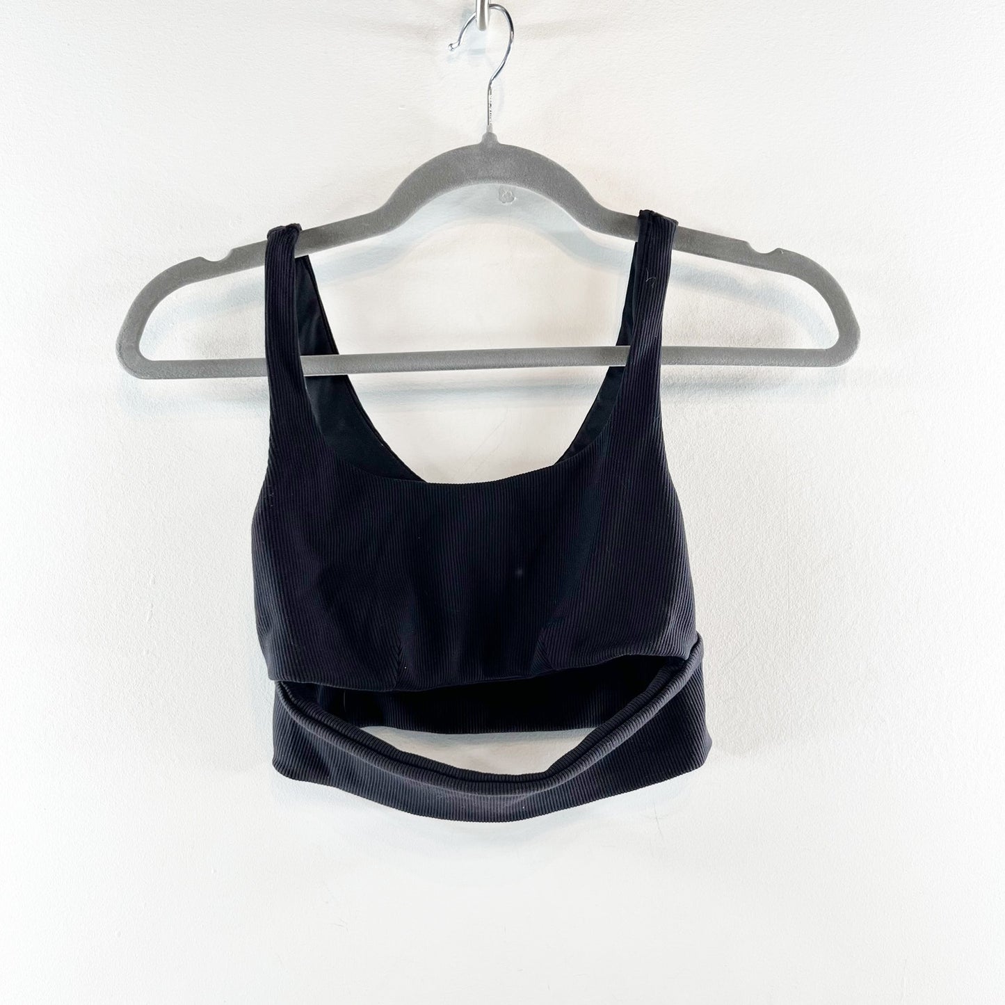 Alo Slit Ribbed Cutout Sports Bra Black Small