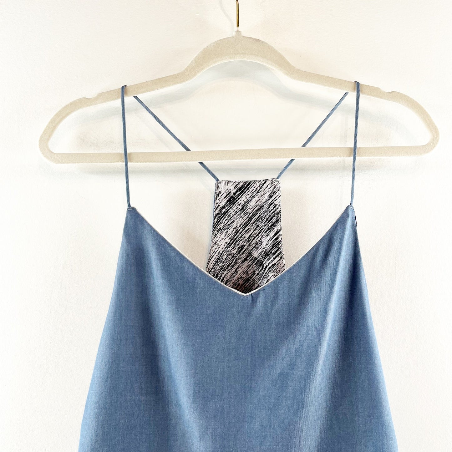 Lululemon Wake & Flow Racerback Tank Top Camisole Blue Denim Small