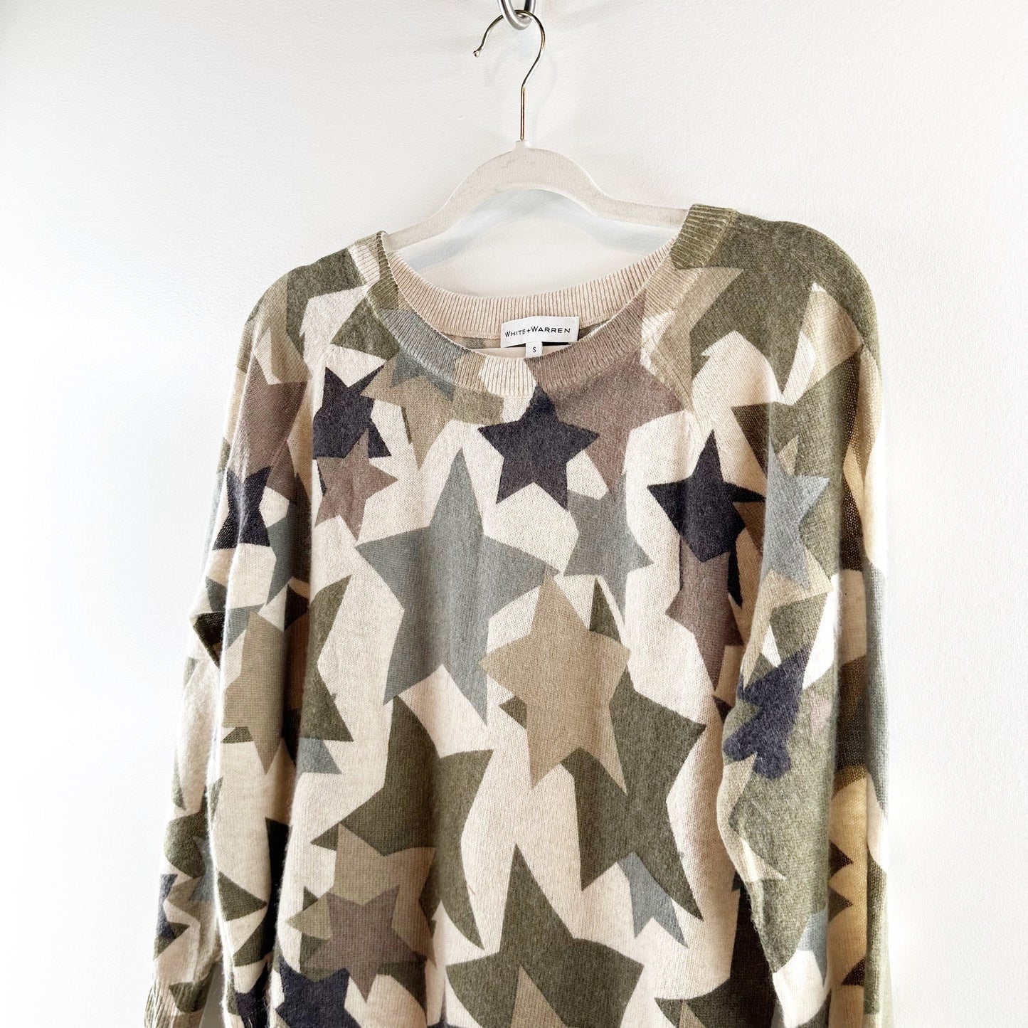 White & Warren Cashmere Star Print Long Sleeve Camo Crewneck Sweater Small Green