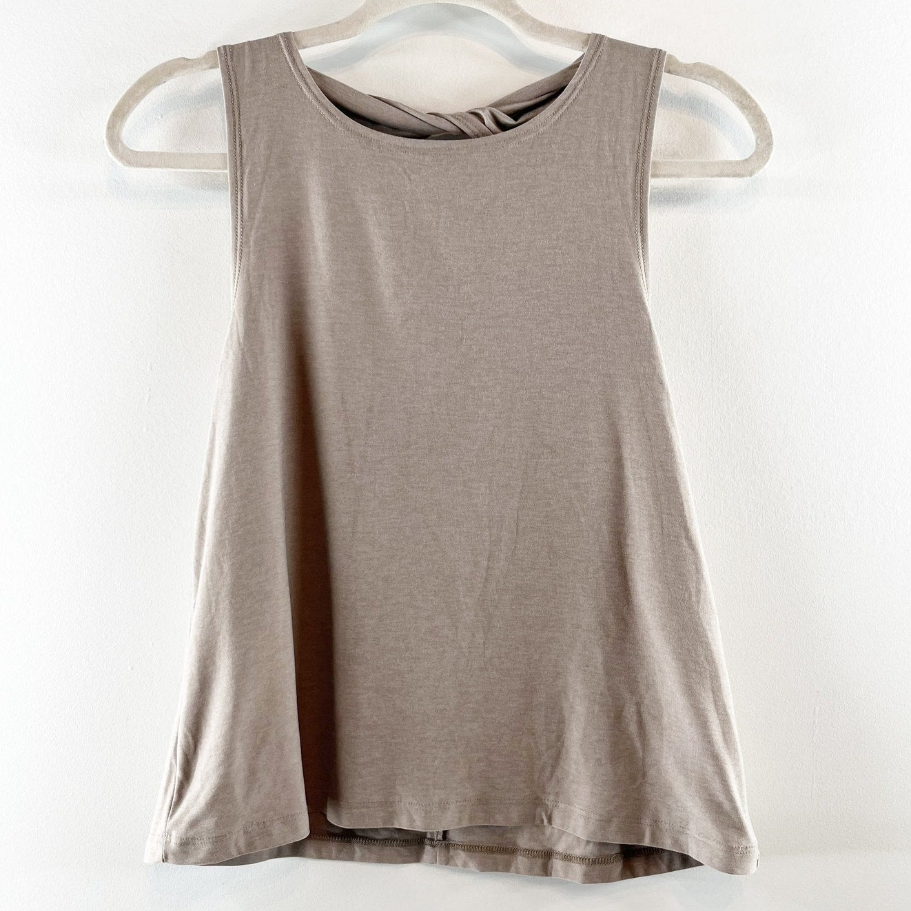 Beyond Yoga Featherweight Twist Cutout Back Aquarius Tank Top Birch Heather XS