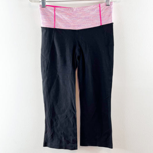 Lululemon Groove Crop Mid Rise Leggings Black Pink 6