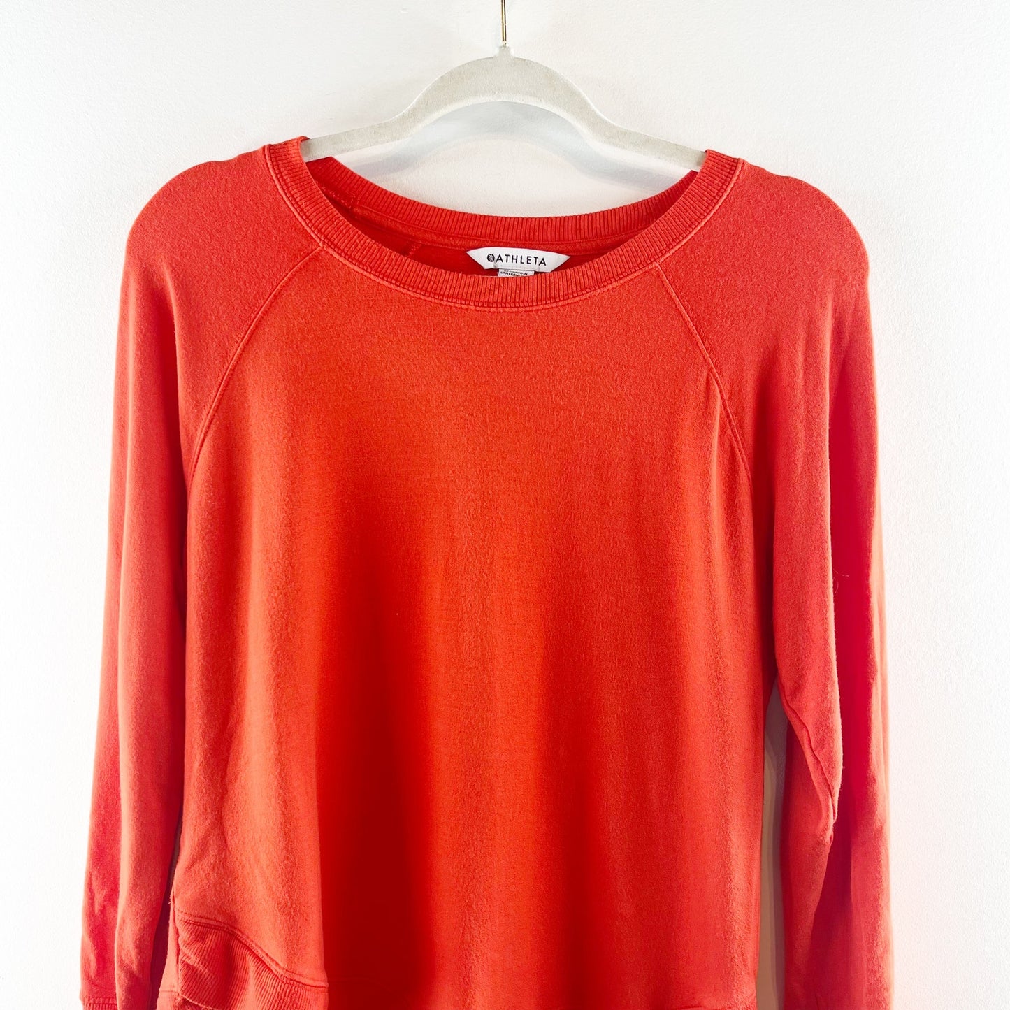 Athleta Crewneck Mindset Pullover Long Sleeve Sweatshirt Orange Red Medium