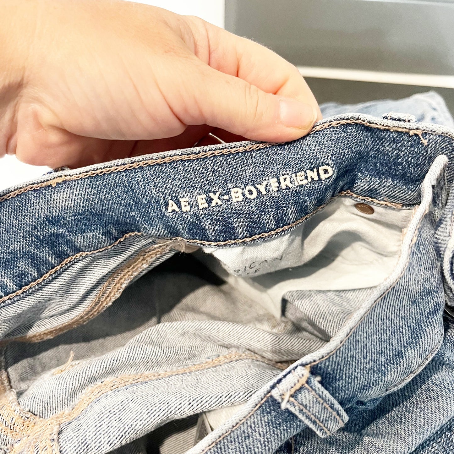 American Eagle AE Ex Boyfriend High Waisted Denim Straight Leg Jeans Blue 00