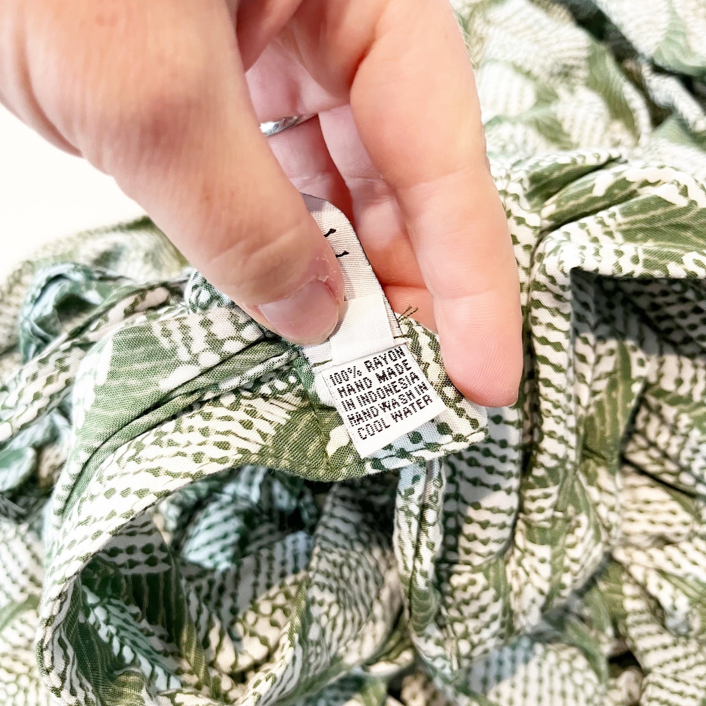 Tybee Island Leaf Print Sleeveless Halter Neck Maxi Sundress Green White Medium