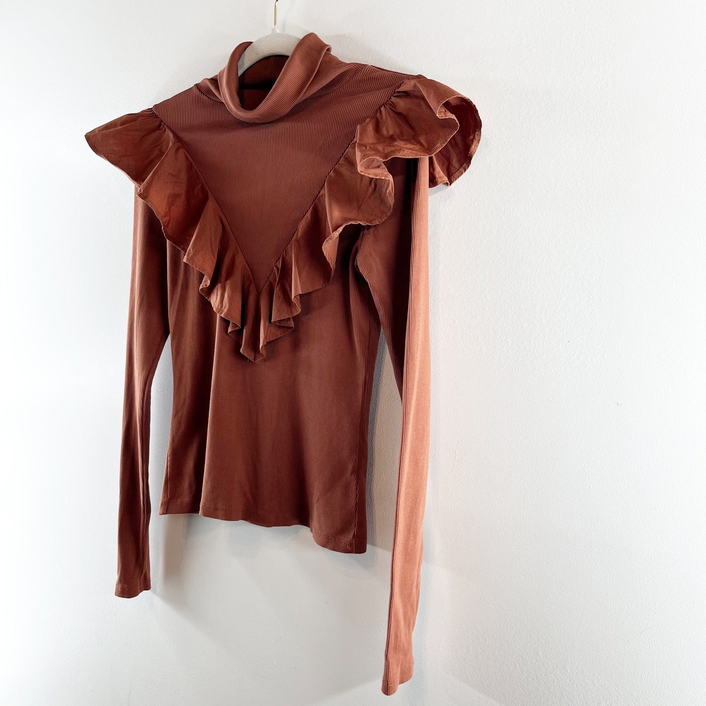 Veronica Beard Avalon Rib Ruffle Trim Long Sleeve Turtleneck Top Nutmeg Brown XS