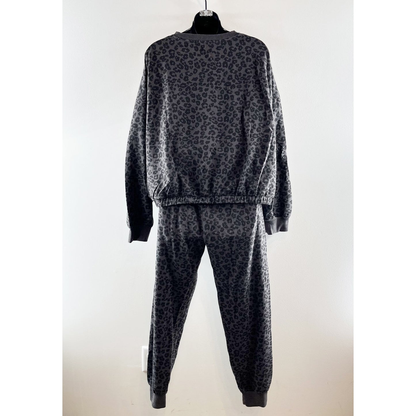 Z Supply Crewneck Long Sleeve Leopard Print Sweatshirt and Sweatpants Set Gray