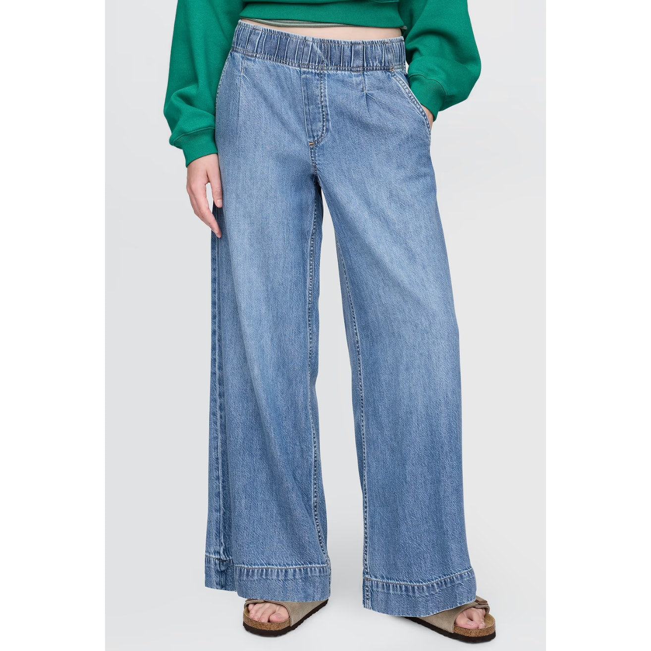 GAP Mid Rise UltraSoft Pleated Easy Baggy Jeans Medium Indigo Blue Large Petite