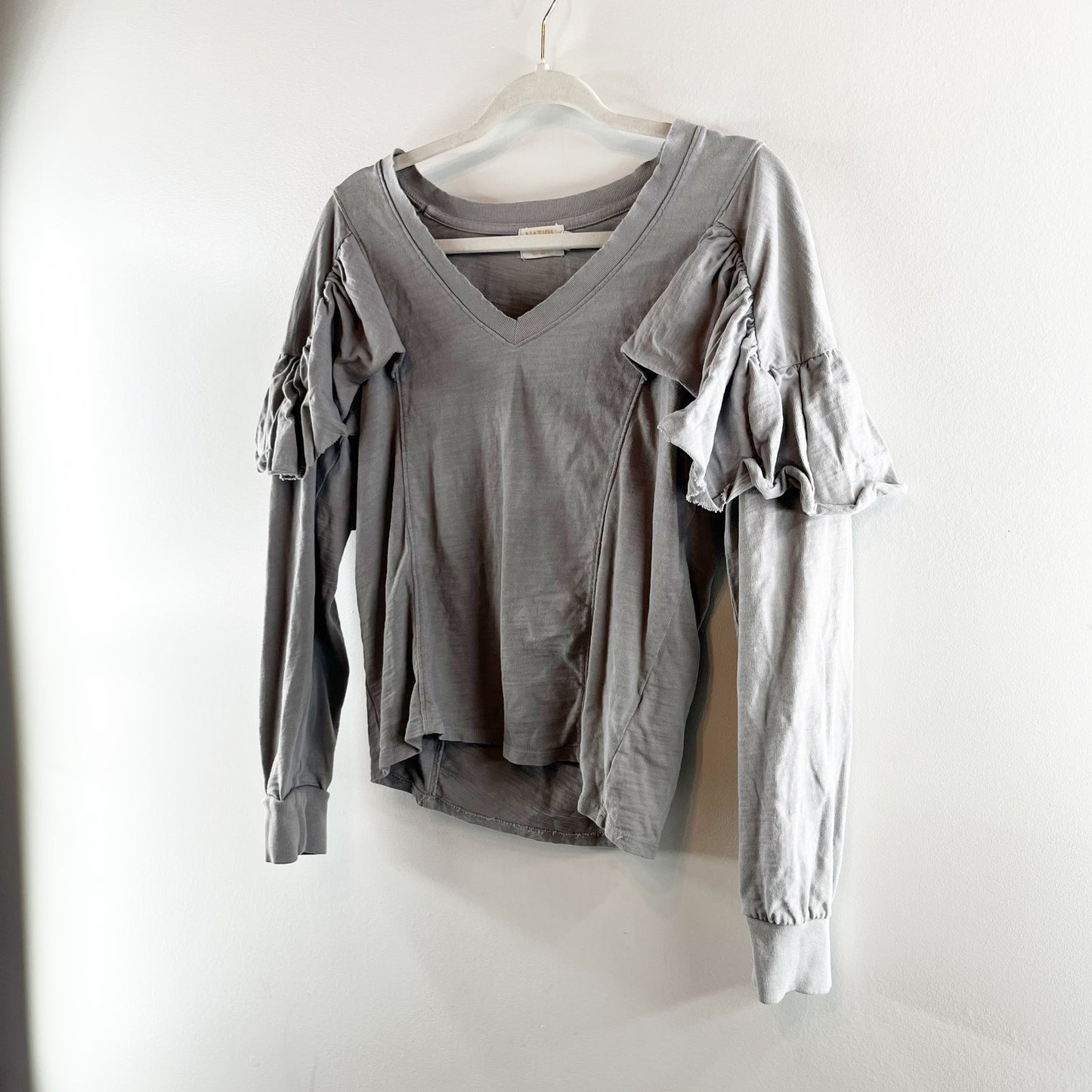 Nation Ltd. 100% Cotton Long Sleeve Ruffle Trim V-Neck Blouse Top Gray Small