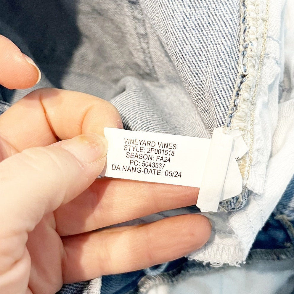 Vineyard Vines Mid Rise Straight Leg Raw Hem Light Wash Jeans Blue 25