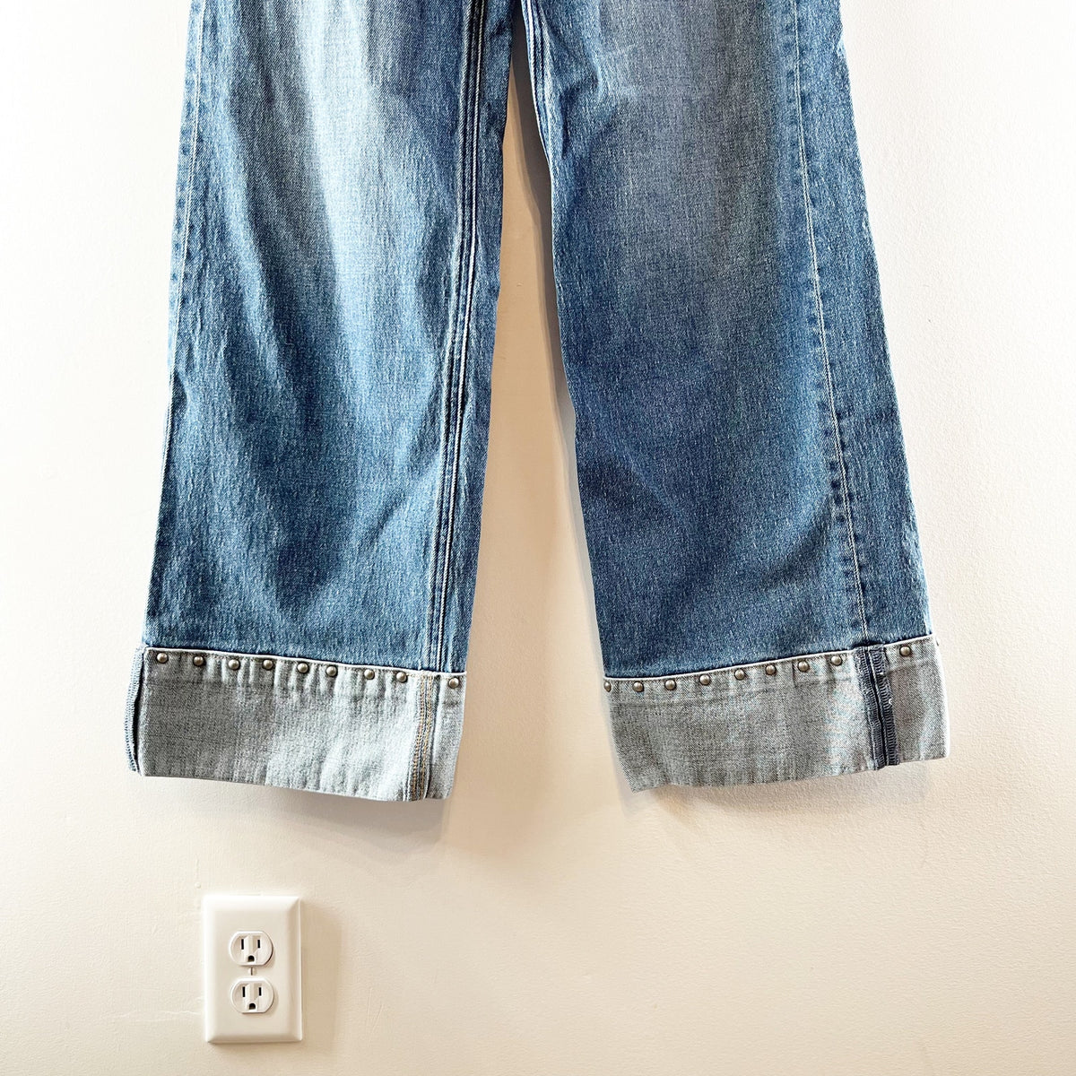 Evereve Ever Vintage Wide Leg Cuffed Jeans with Studded Detail Medium Wash Blue