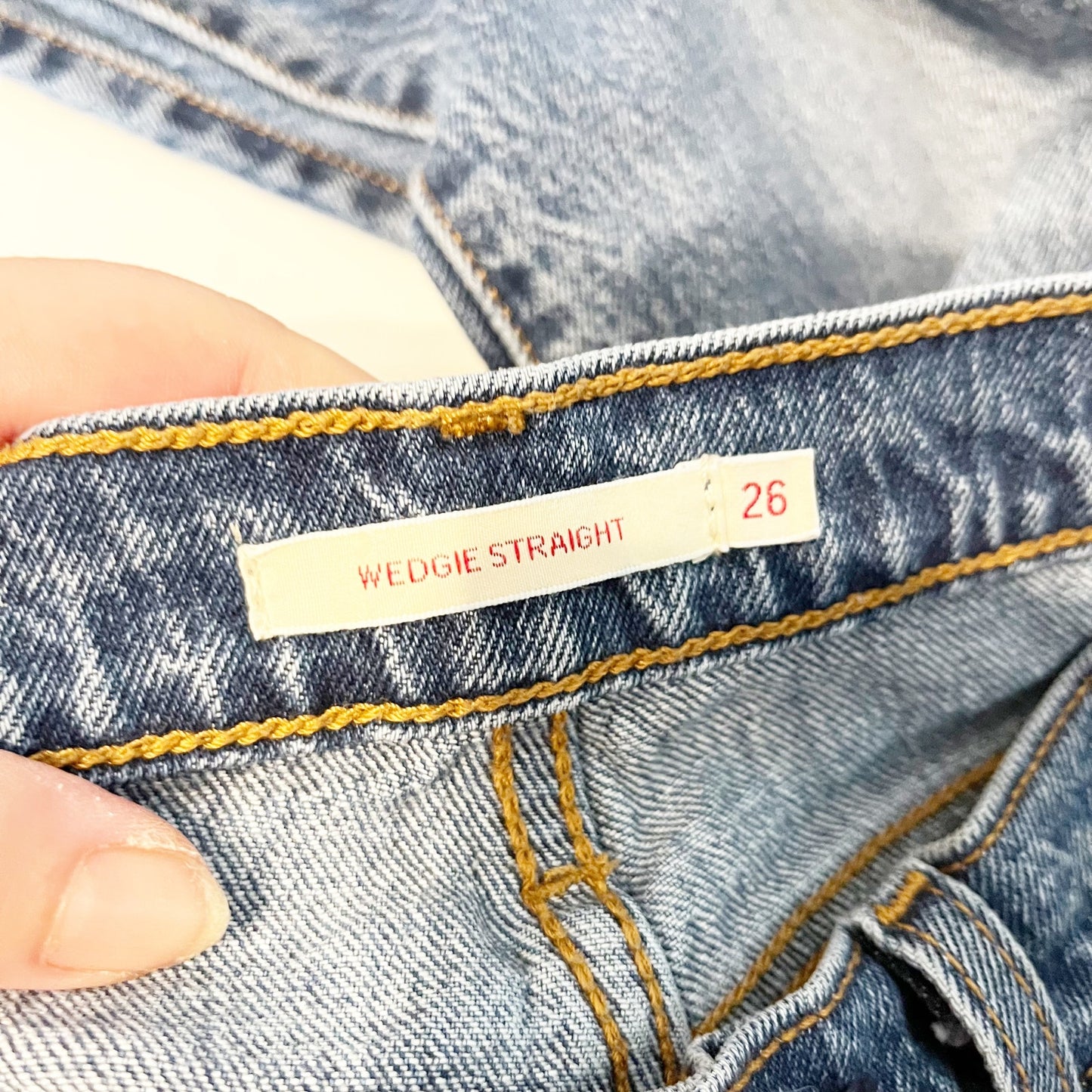 Levi's Premium Button Fly Medium Wash Denim Wedgie Straight Jeans Blue 26