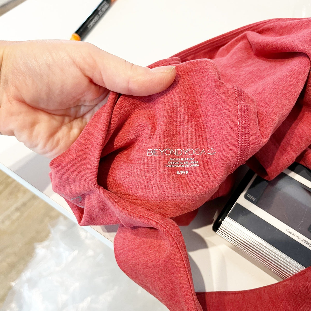 Beyond Yoga Spacedye Good Day V-Neck Cropped Tank Top Red Small