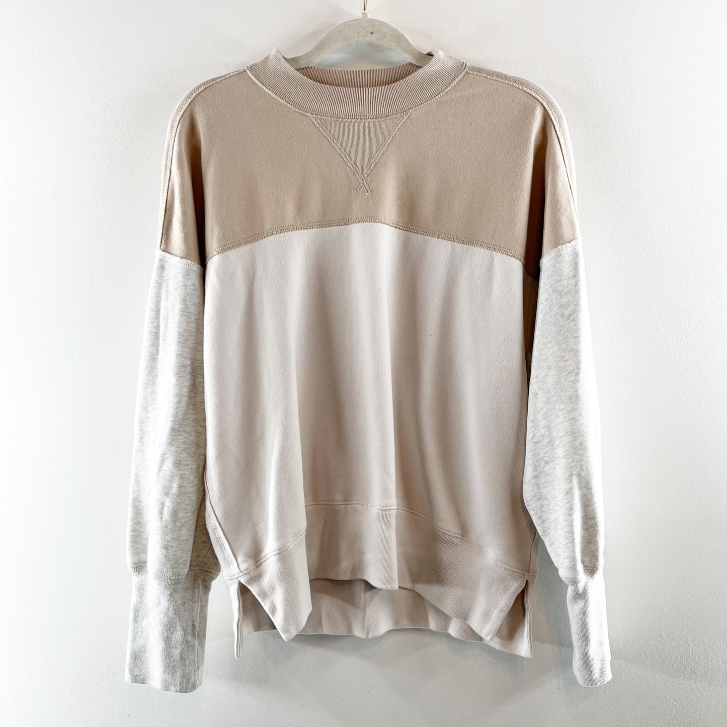 Abercrombie & Fitch Soft AF Colorblock Crewneck Sweatshirt Tan Beige Gray XS