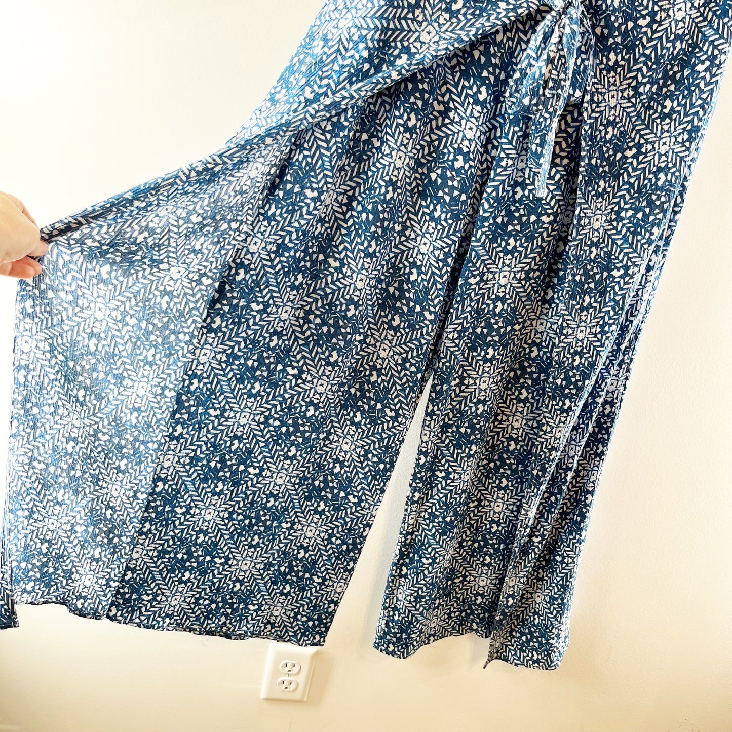 J. McLaughlin Printed Wrap Front Wide Leg Causal Pants Blue Large