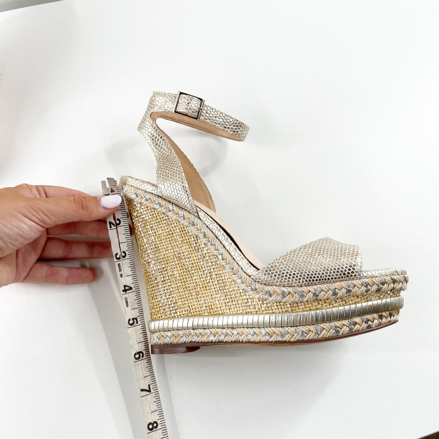 JLO Jennifer Lopez Ondra Wedge Heel Shoes Espadrille Sandals Gold 7.5