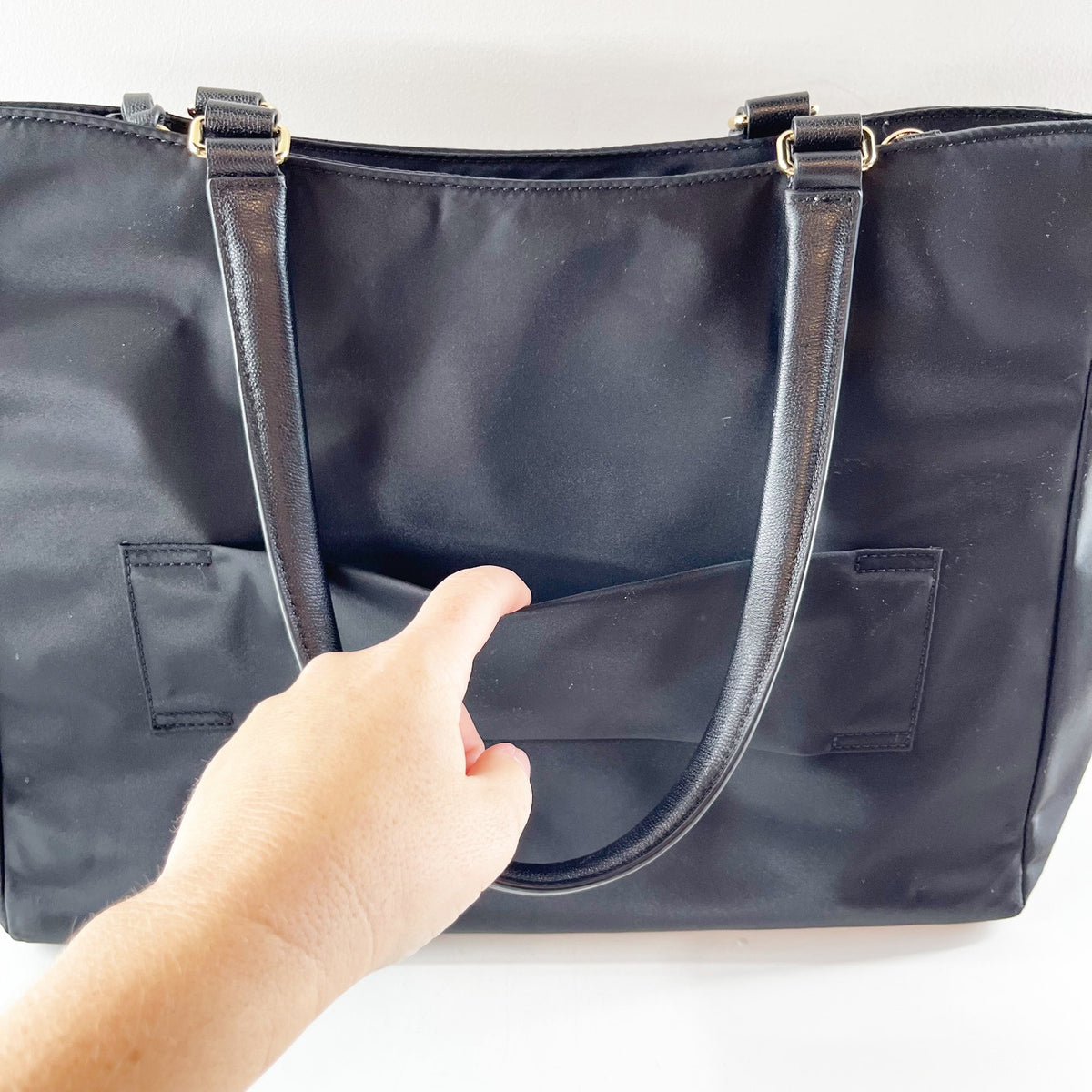 TUMI Voyageur Valetta Large Double Shoulder Strap Tote Caryall Black Gold