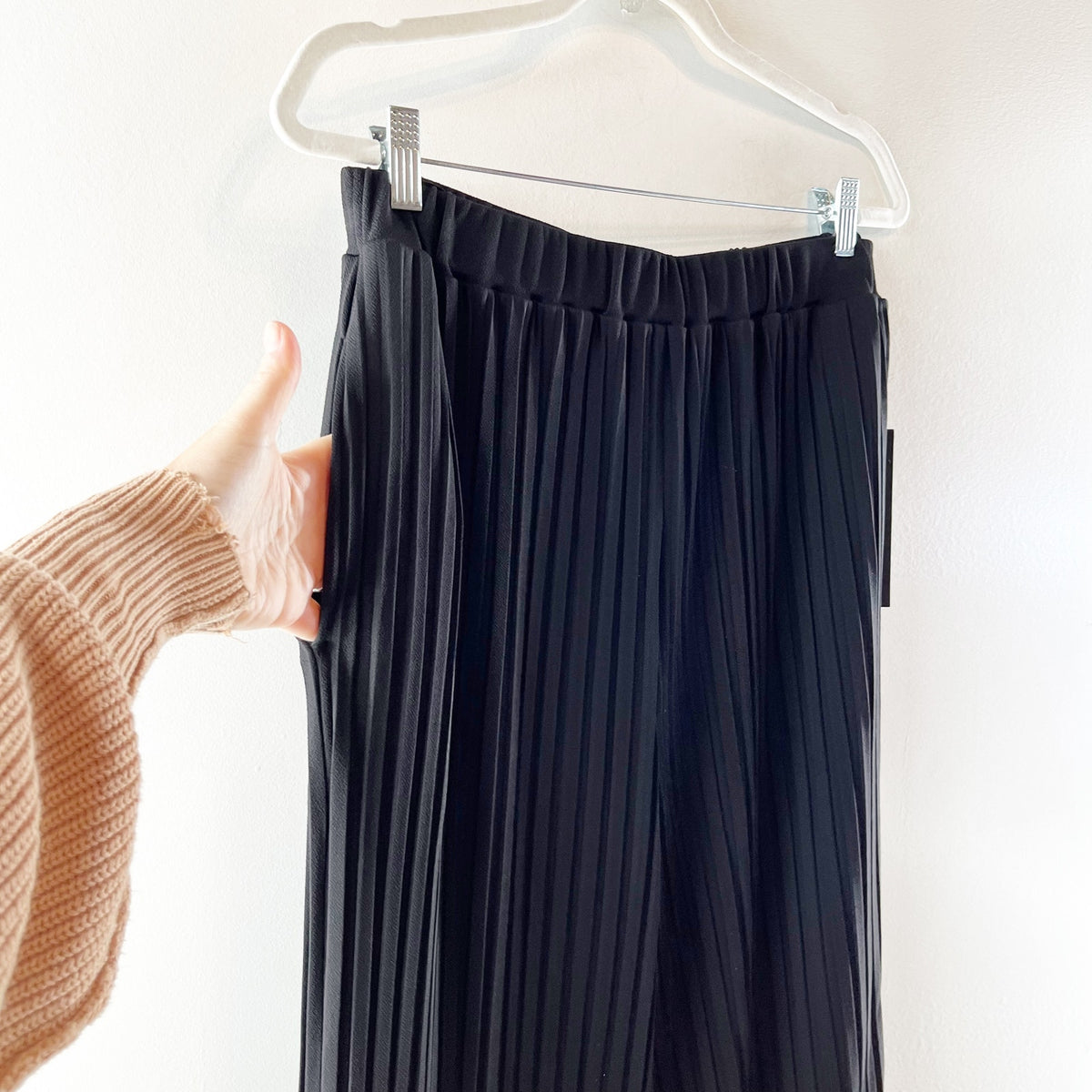Donna Karan New York High Rise Straight Leg Plisse Pleated Pants Black Large